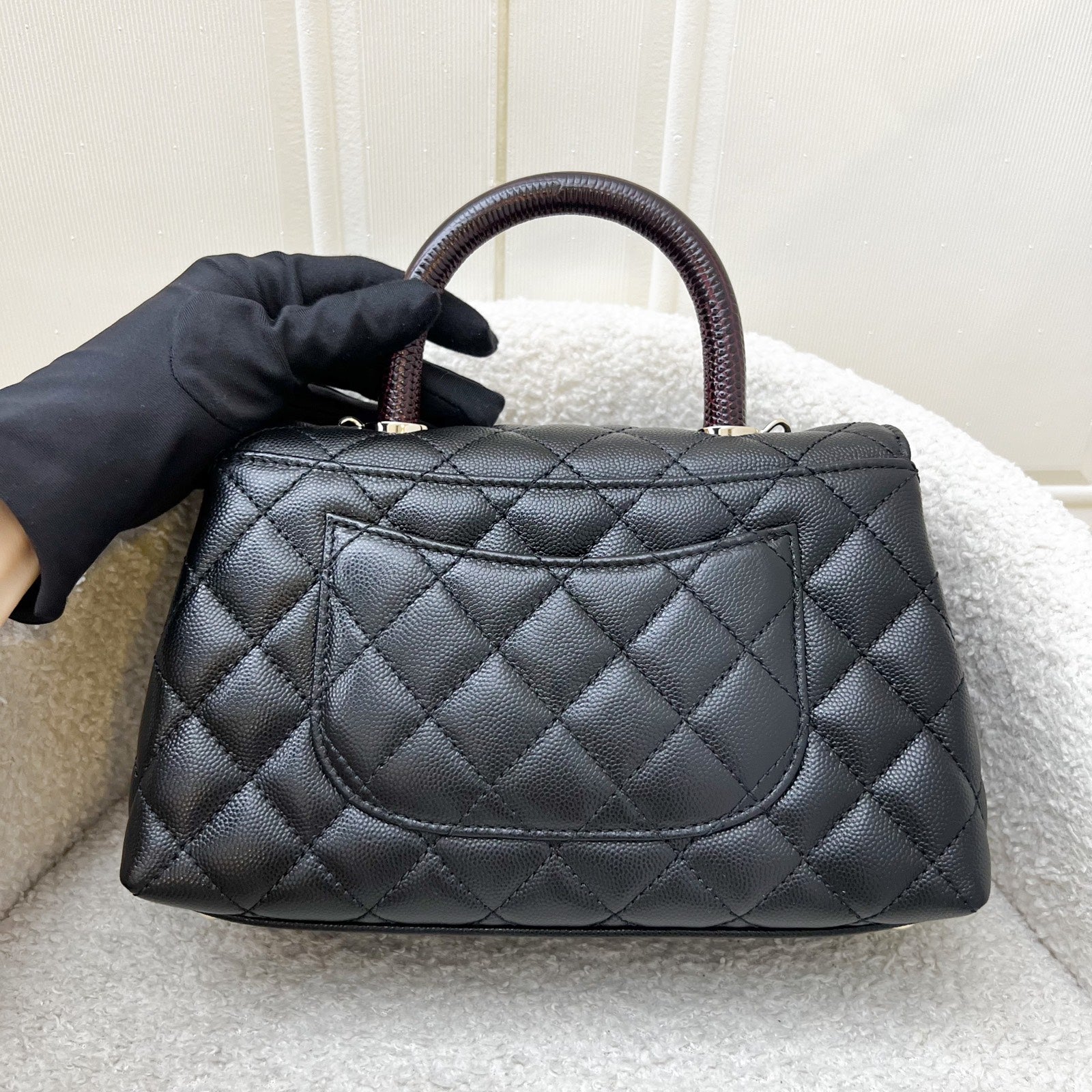 Chanel Small 24Cm Coco Handle Flap In Black Caviar, Burgundy Lizard Embossed Calfskin Handle And Lghw ( ) Bag