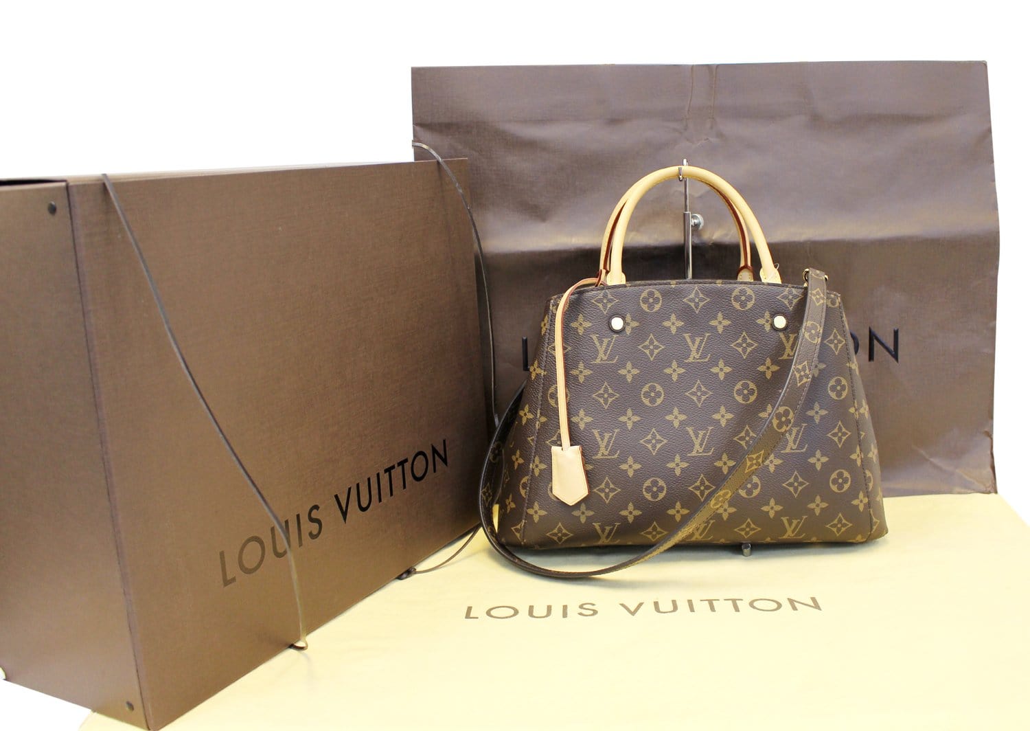 Louis Shoulder Handbag Montaigne Mm Monogram Shoulder Bag