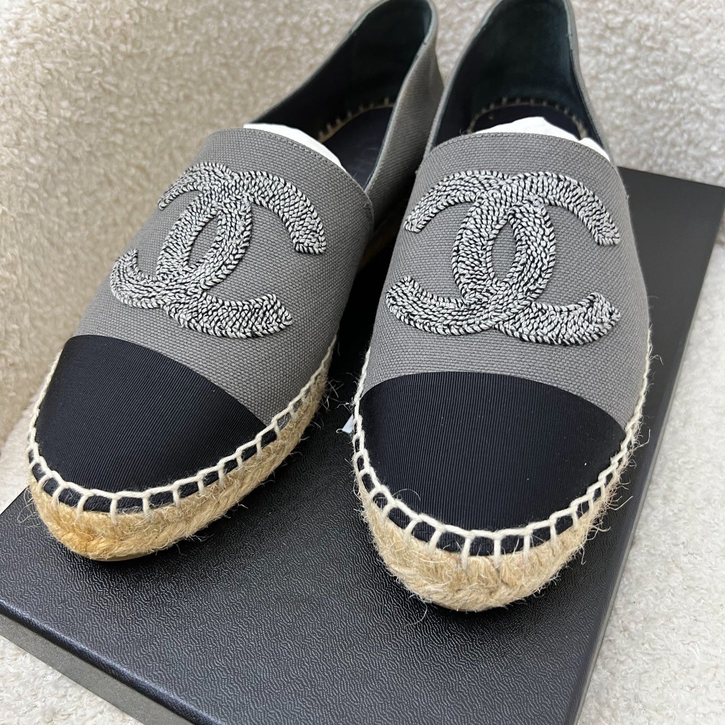 Chanel Espadrilles in Grey Canvas and Black Gosgrain Sz 37 Handbag