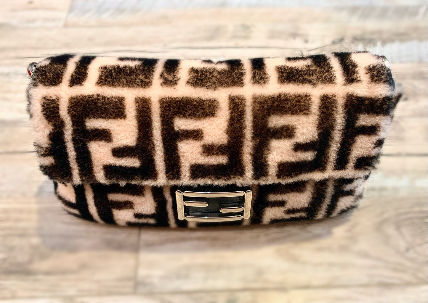 Fendi With Strap Pad Handbag Travel Bag