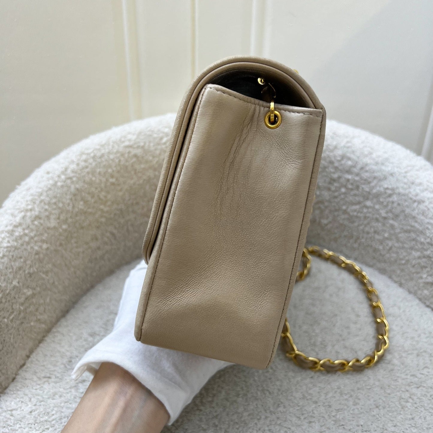 Chanel Medium   Diana Flap in Beige Lambskin and 24K GHW