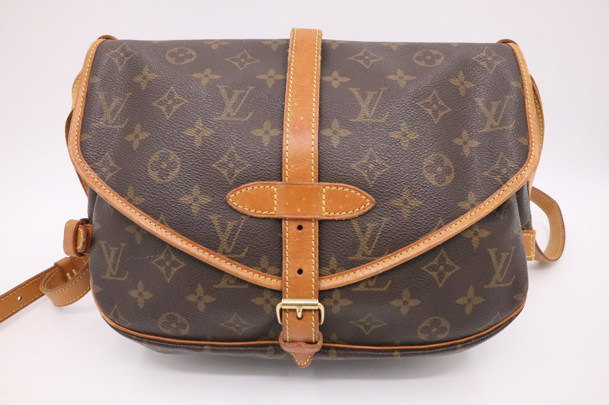 Louis Vuitton Saumur 30 Monogram Canvas Handbag