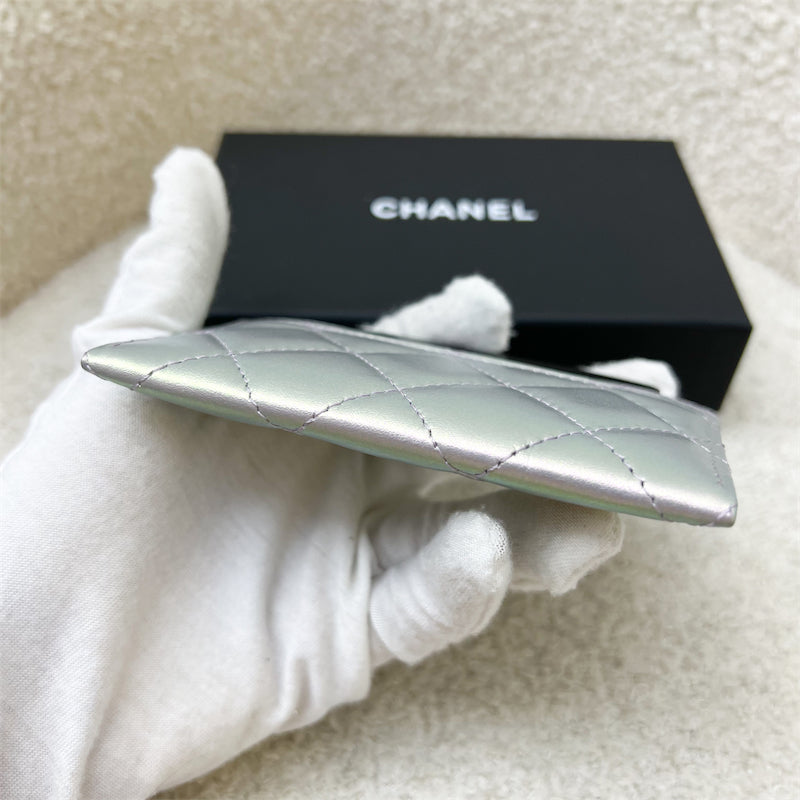 Chanel Classic Flat Card Holder in Iridescent Purple Lambskin and Lghw for Women