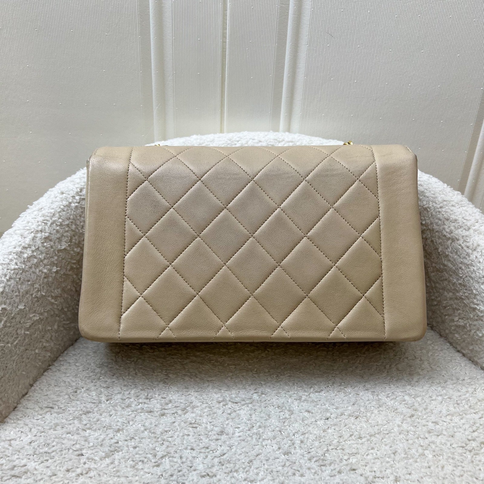 Chanel Medium Diana Flap In Beige Lambskin And 24K Ghw Bag