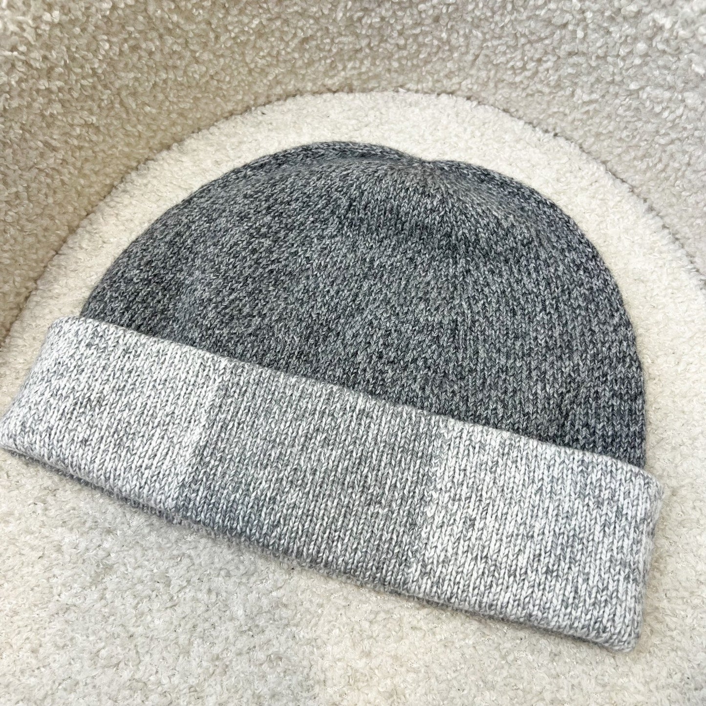 Chanel 25K Beanie with CC Logo in Grey 100% Cashmere (Model:  B432)