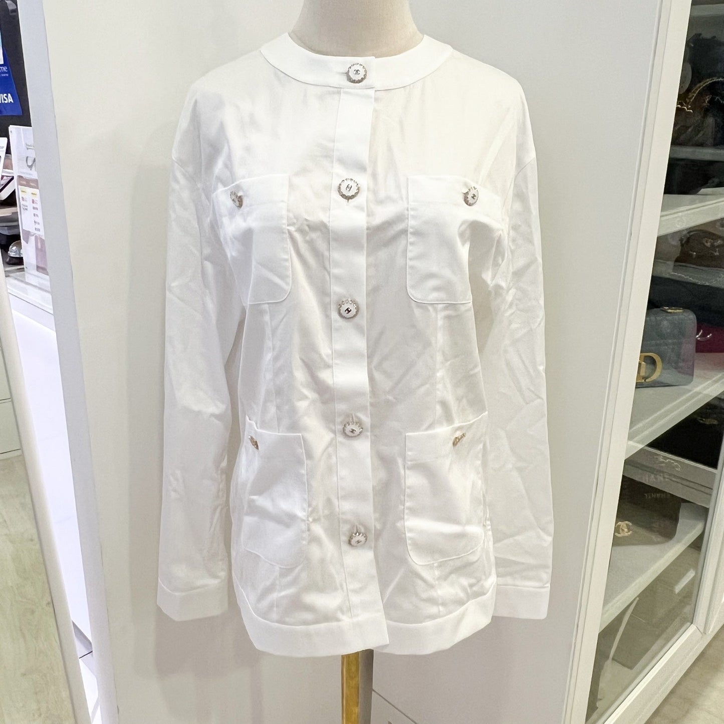 Chanel 25K Jacket With CC Logo Buttons In White Cotton Poplin Sz 36 (model: P80582)
