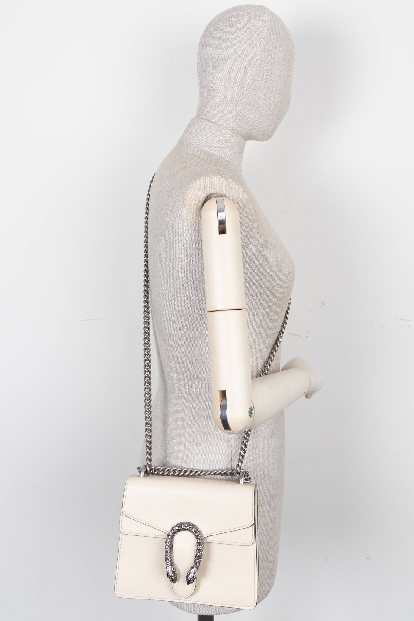 GUCCI Small Dionysus Crossbody Bag White