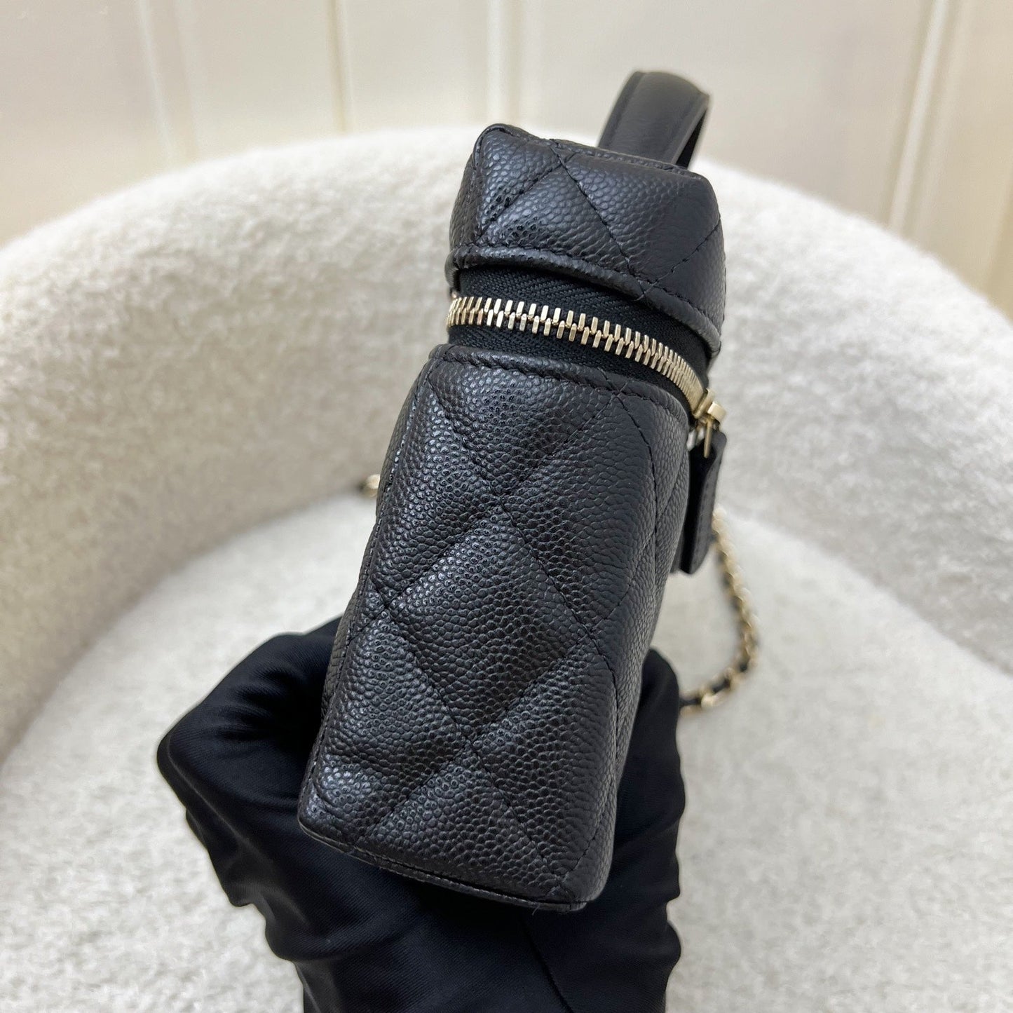Chanel [Brand New - Local Full Set] 25P Vanity Clutch With Chain (Lp Style Bag) In Black Caviar And Lghw ( )