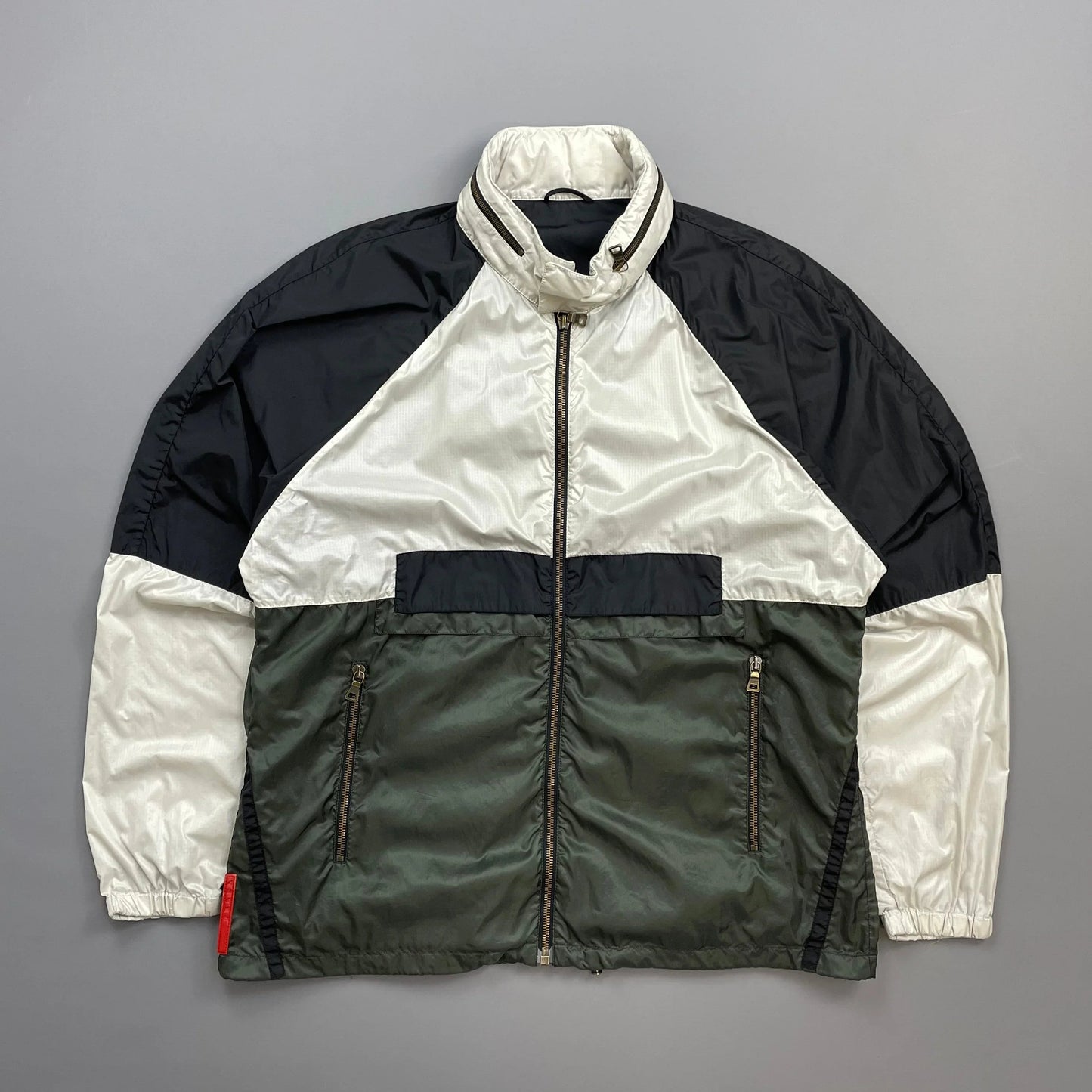 Prada Handbag Sport & Lightweight Concealed Hood Windbreaker Jacke Nylon Black White