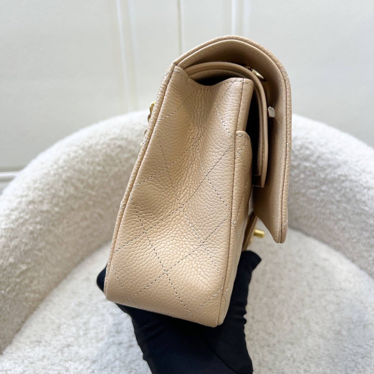 Chanel Medium Classic Flap Cf in Beige Caviar and Ghw ( ) Handbag