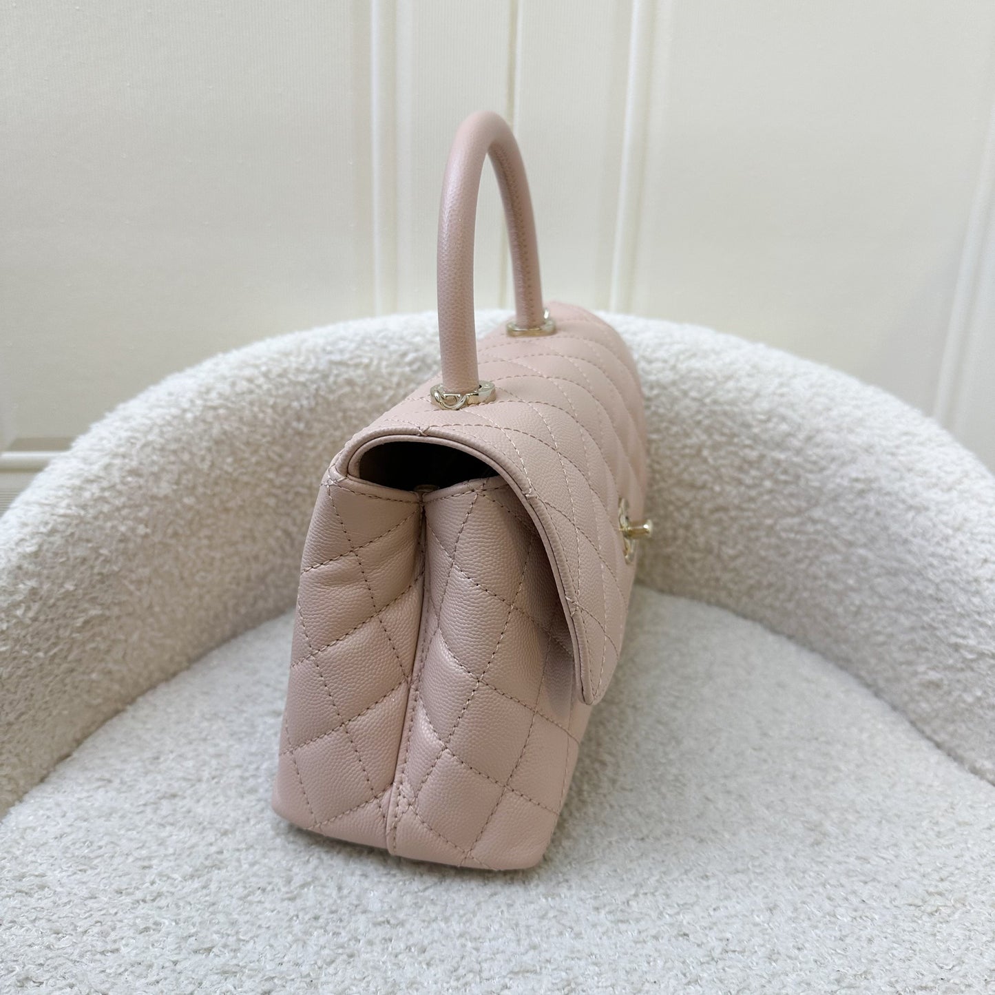 Chanel Small (24CM) Coco Handle in 21A Light Pink Caviar and Lghw Handbag