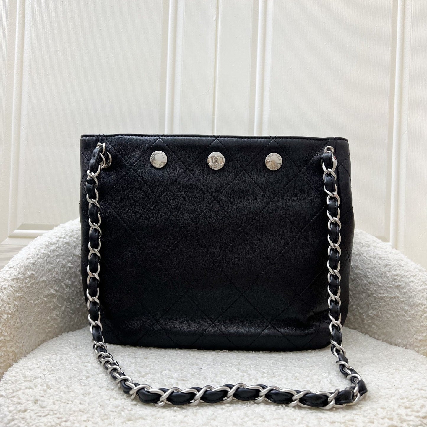 Chanel 25P Tote Bag In Black Shiny Lambskin And Shw (model: AS5418)