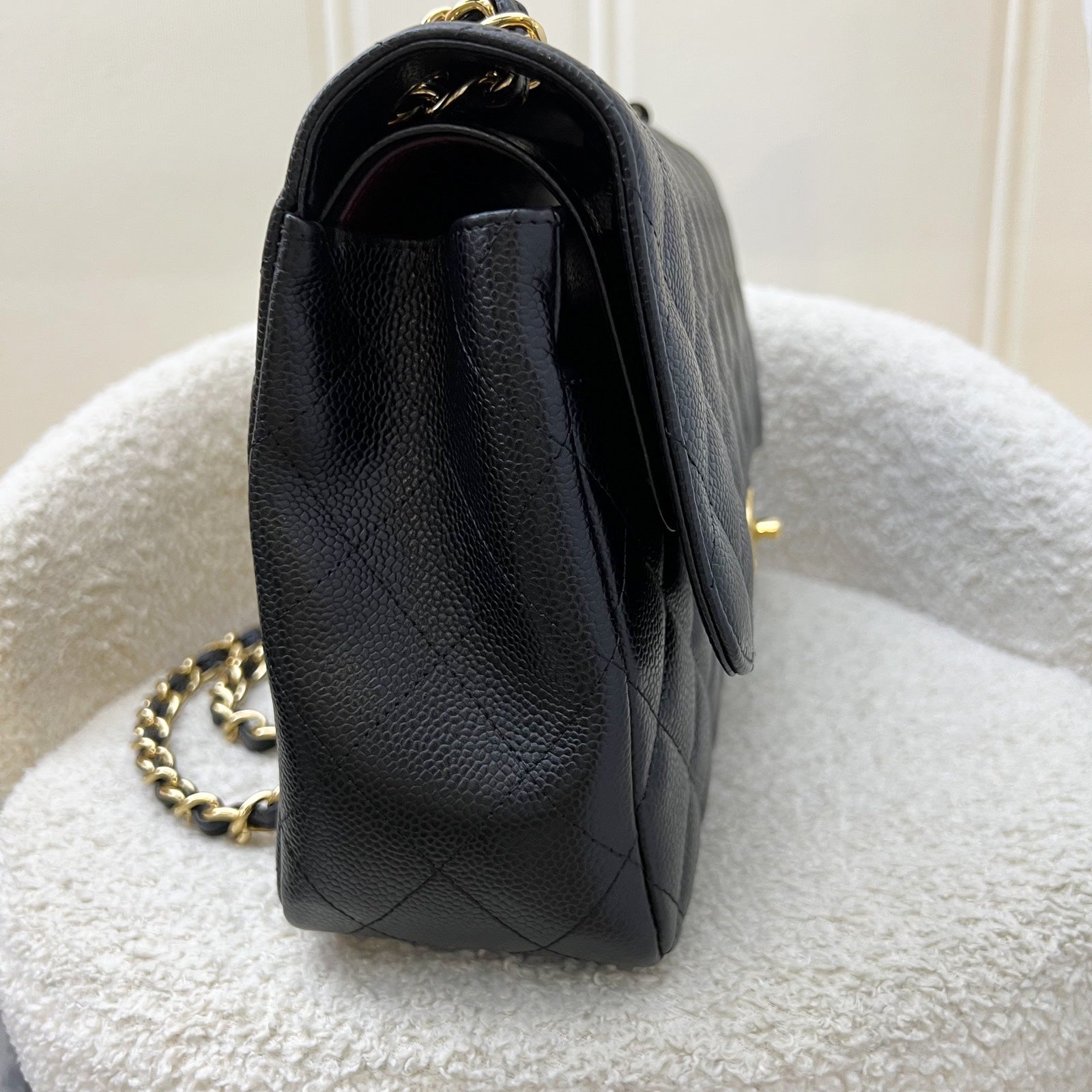 Chanel Jumbo Classic Flap Df in Black Caviar and Ghw Handbag