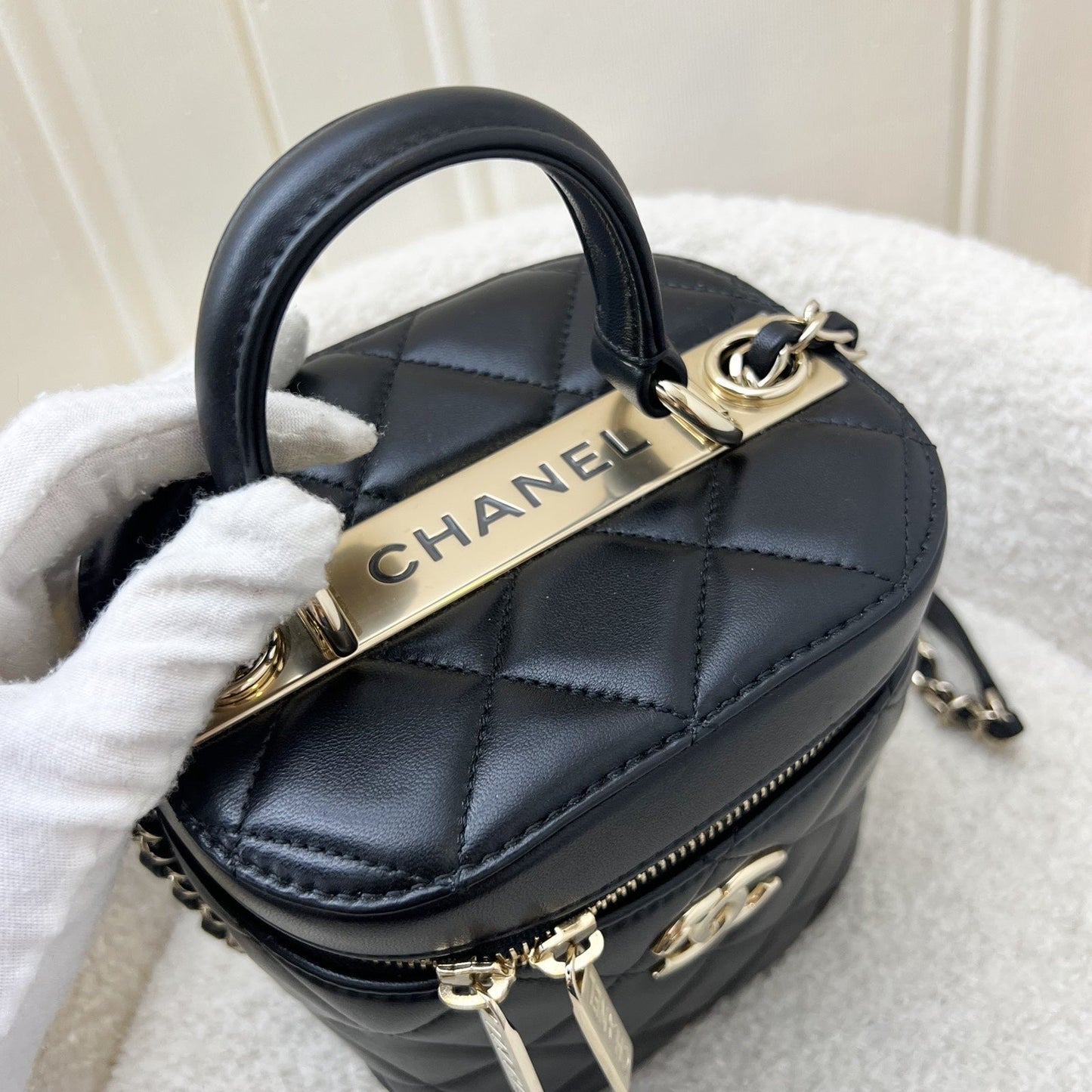 Chanel Trendy CC Vanity In Black Lambskin And Lghw (model: AS1626)