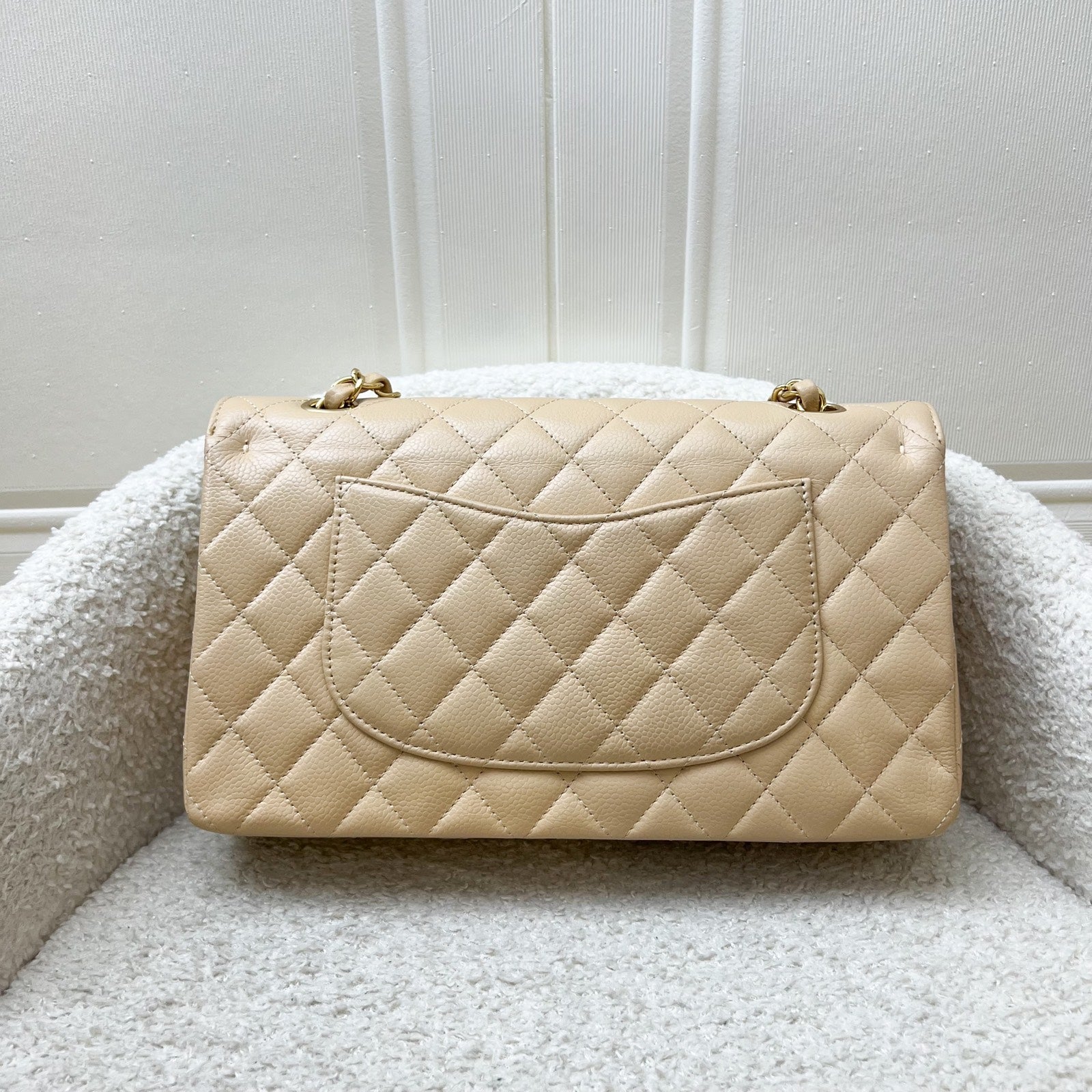 Chanel Medium Classic Flap Cf in Beige Caviar and Ghw Handbag