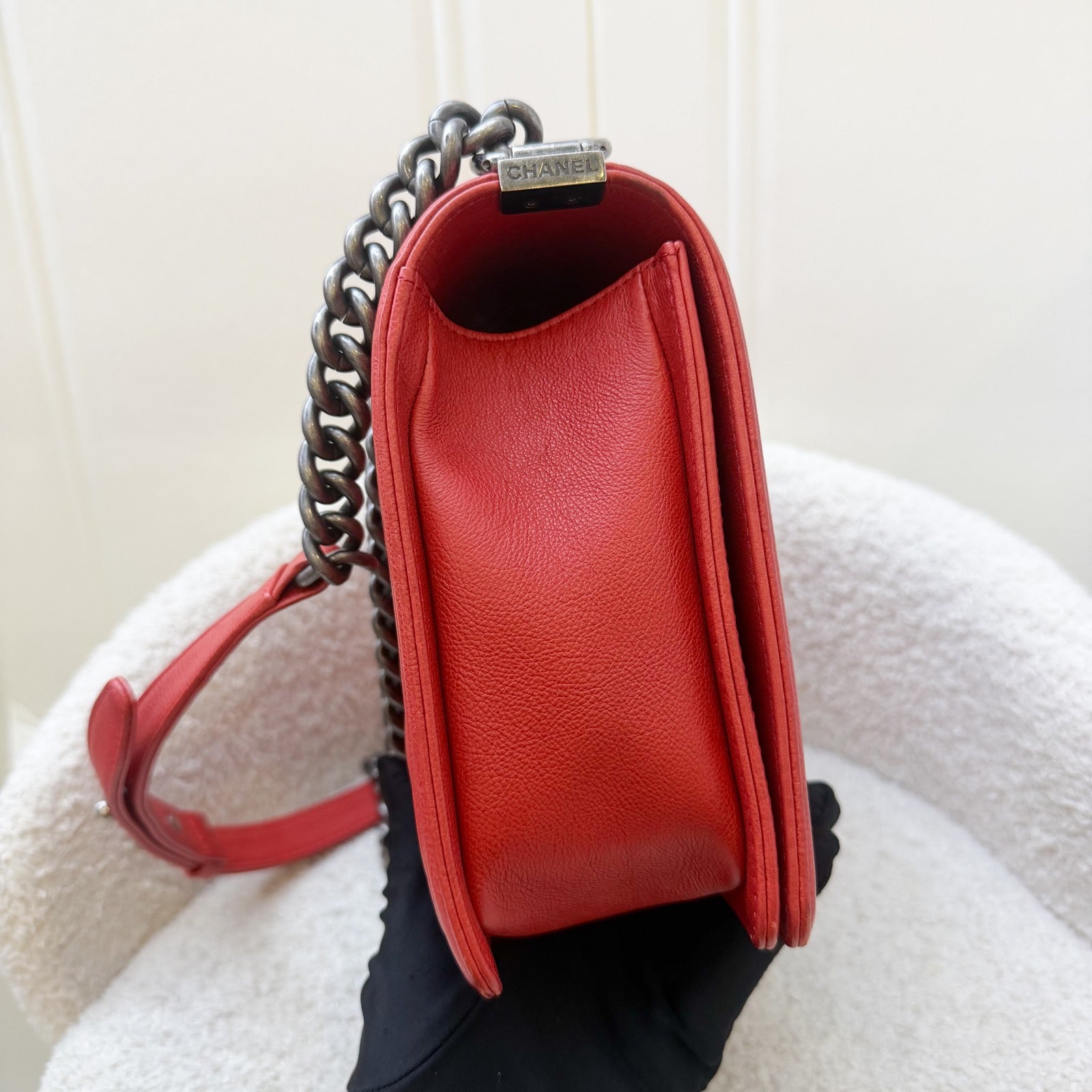 Chanel Medium 25Cm Boy Flap In Red Distressed Calfskin And Rhw Bag