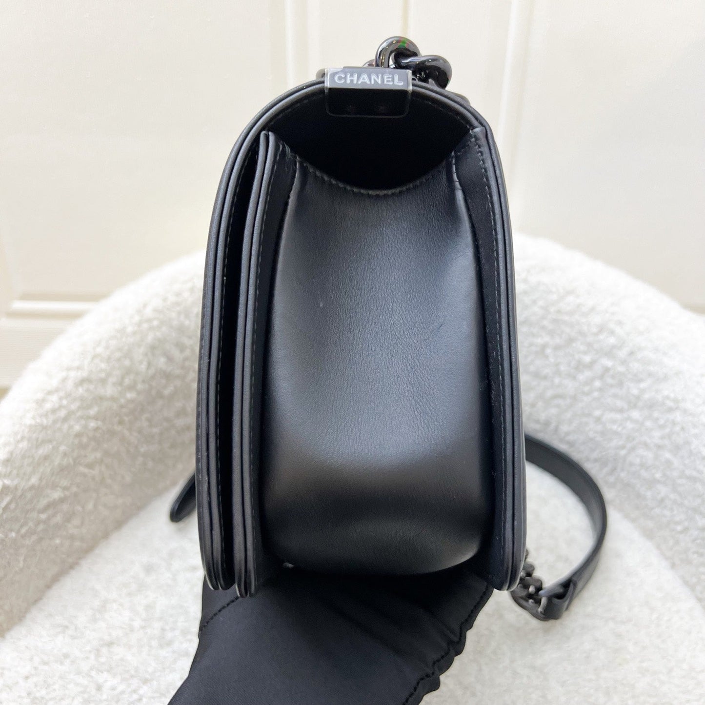 Chanel So Black Medium 25cm Boy Flap in Black Calfskin and Black HW (Model: A67086)