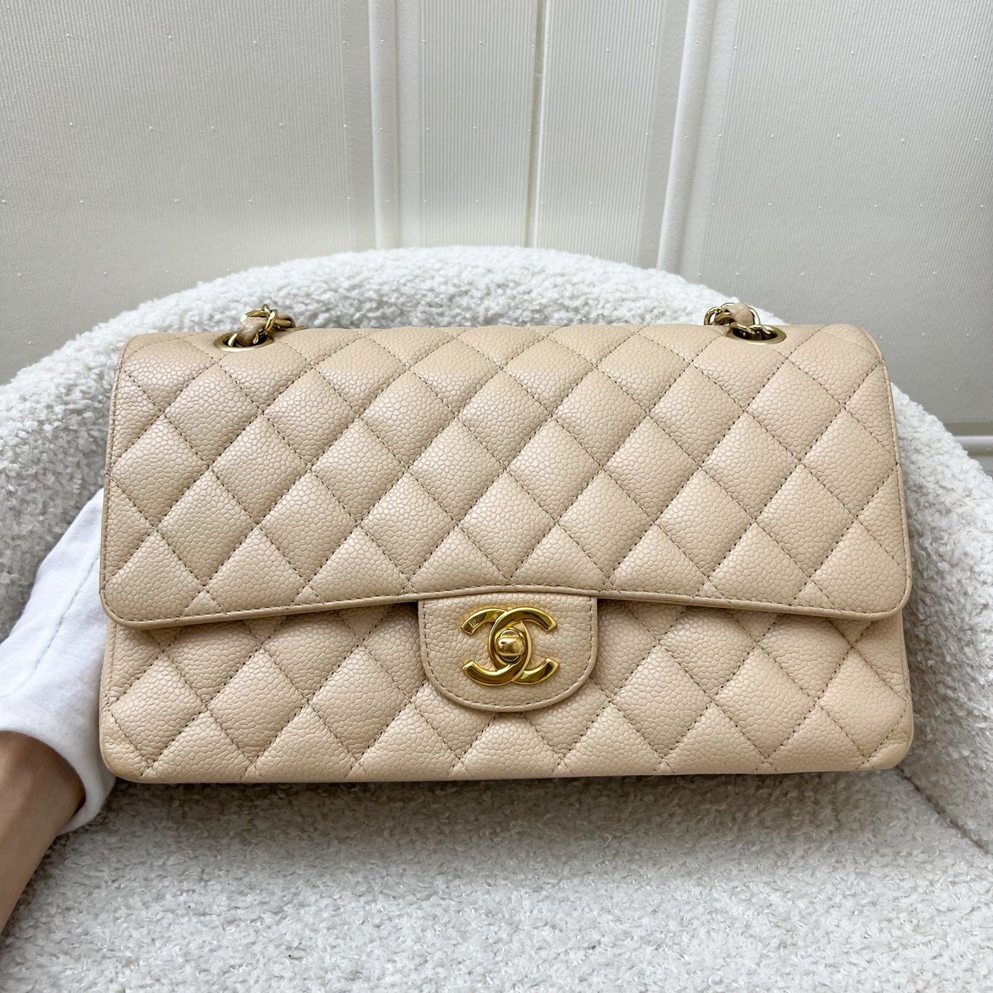 Chanel Medium Classic Flap Cf in Beige Caviar and 24K Plated Ghw Handbag