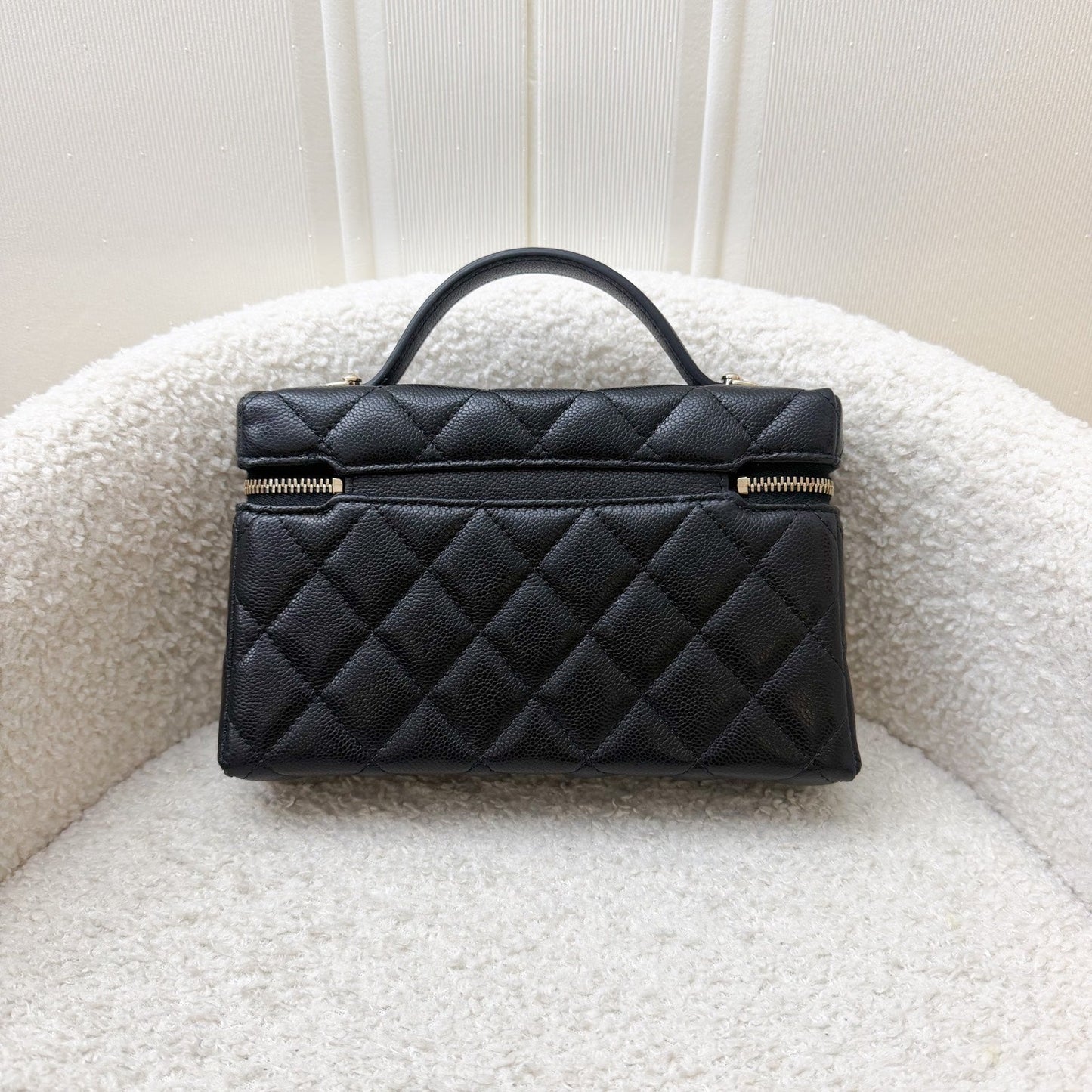 Chanel [Local Set - Oct ] 25K Vanity Clutch With Chain (Lp Style Bag) In Black Caviar And Lghw ( )
