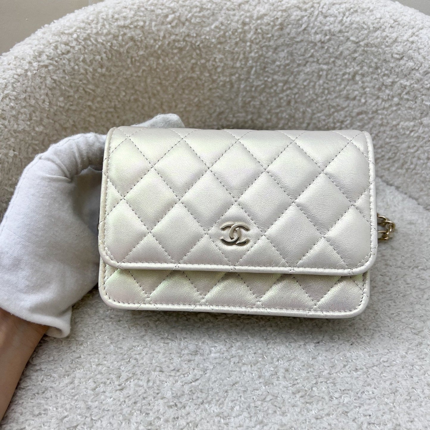 Chanel Mini Wallet on Chain WOC in 20B Iridescent Ivory Lambskin and Lghw ( ) Handbag