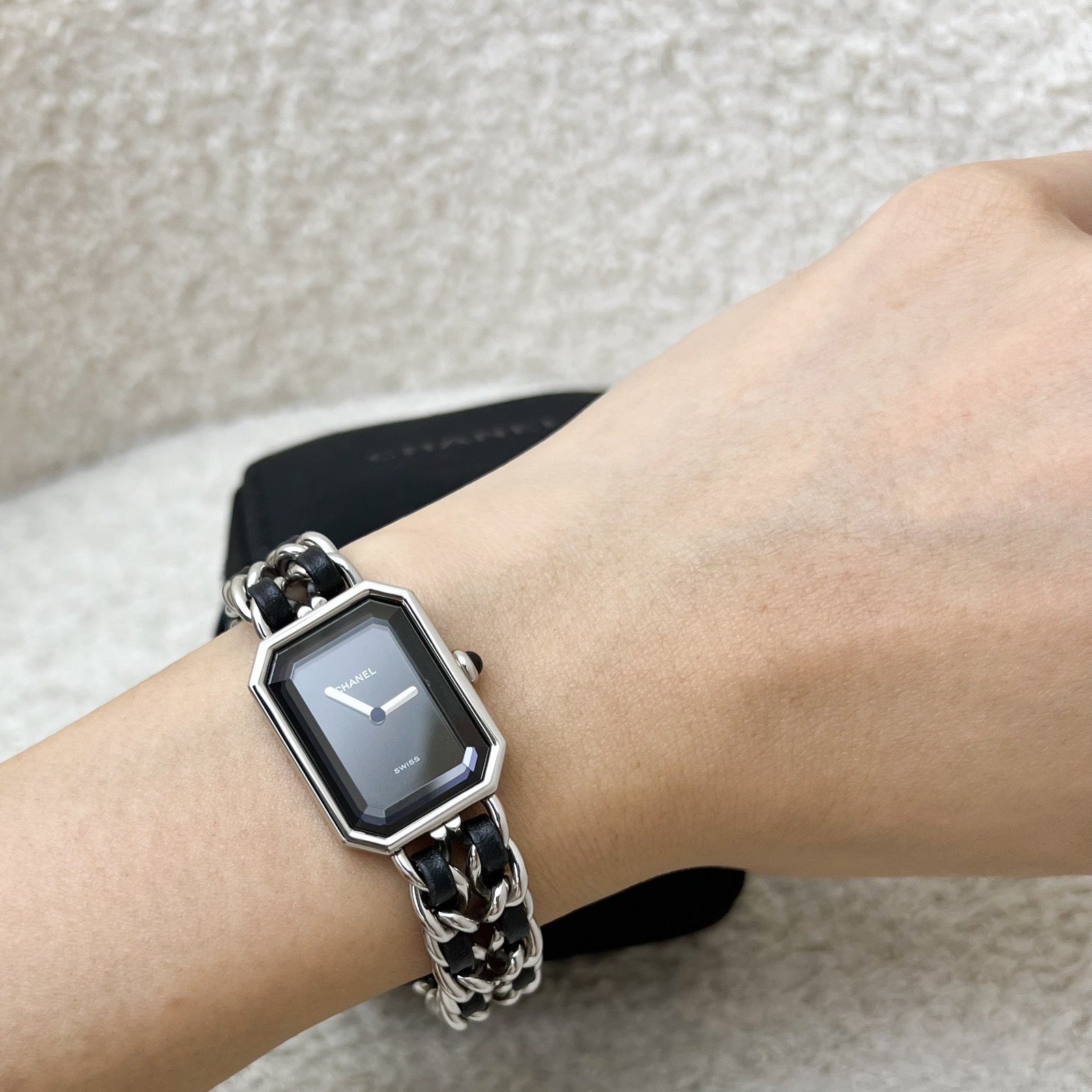 Chanel Premiere Watch in Silver Tone Steel Hardware and Black Leather Size M ( ) Handbag