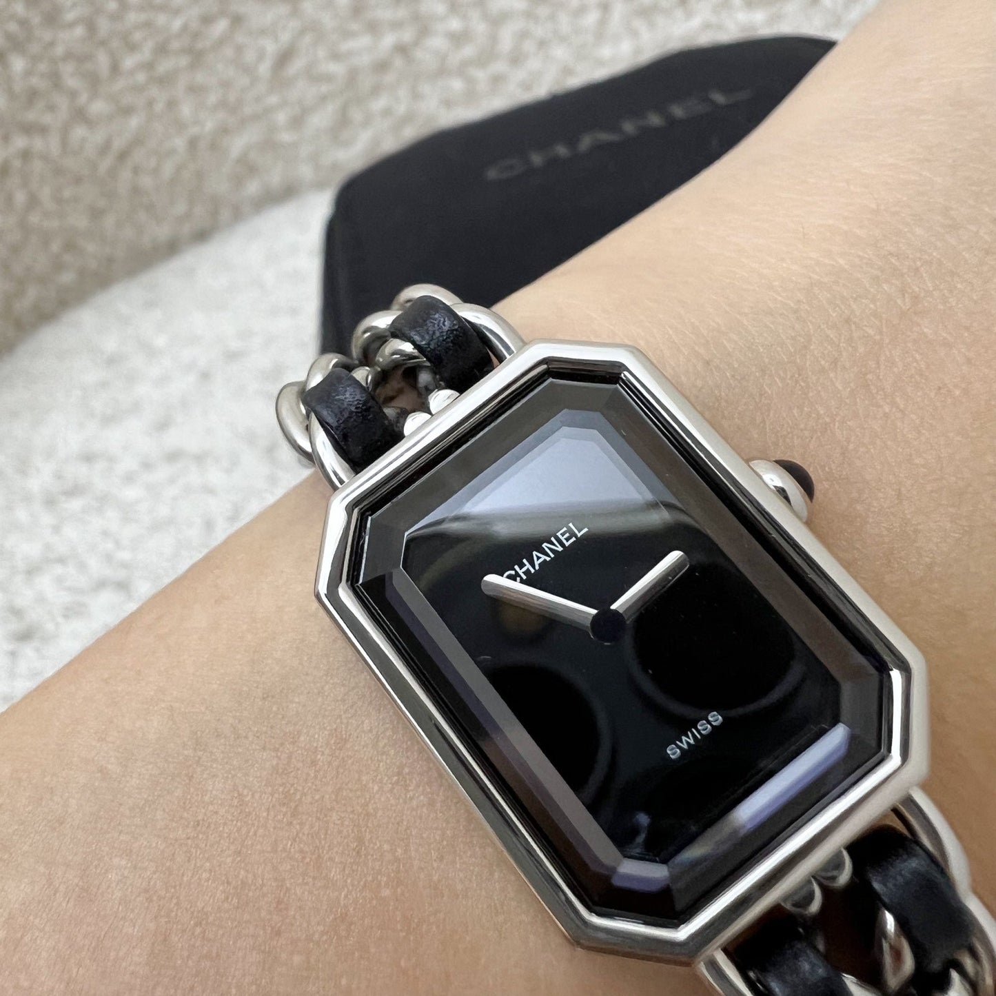 Chanel Premiere Watch in Silver Tone Steel Hardware and Black Leather Size M ( ) Handbag