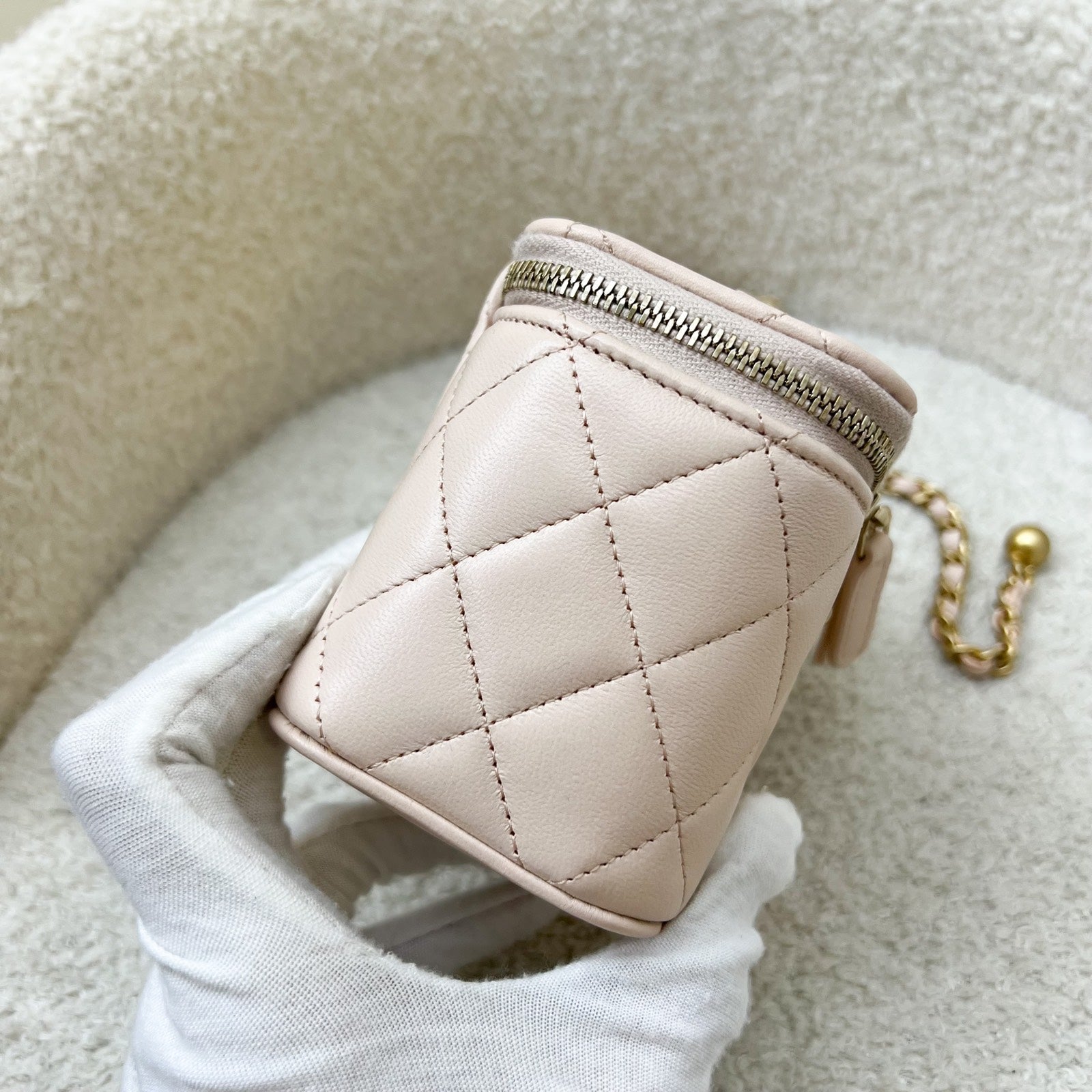Chanel Pearl Crush Mini Cube Vanity In 22C Beige Lambskin And Aghw