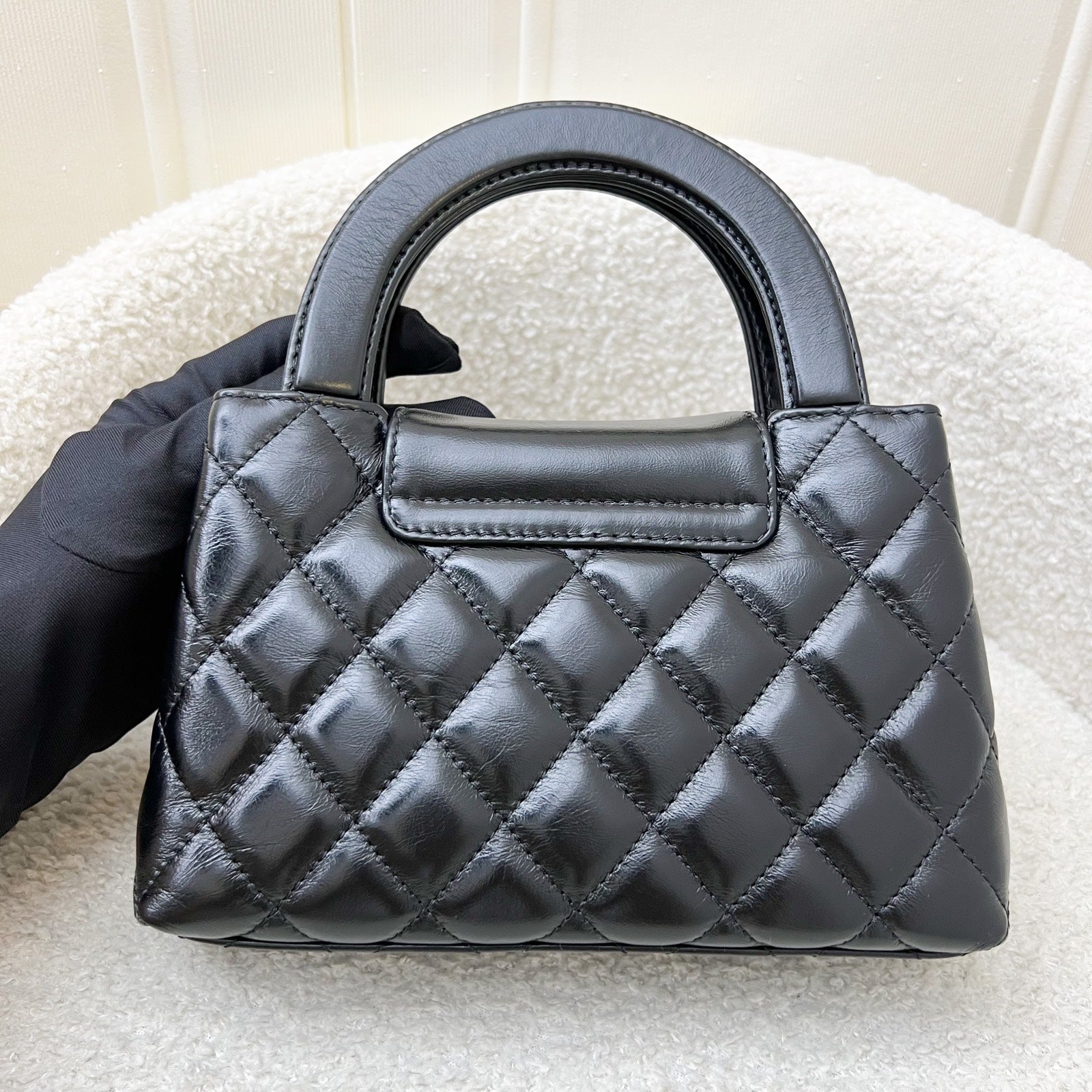 Chanel Mini / Small Kelly Bag in 24P Black Shiny Distressed Calfskin and Aghw ( )