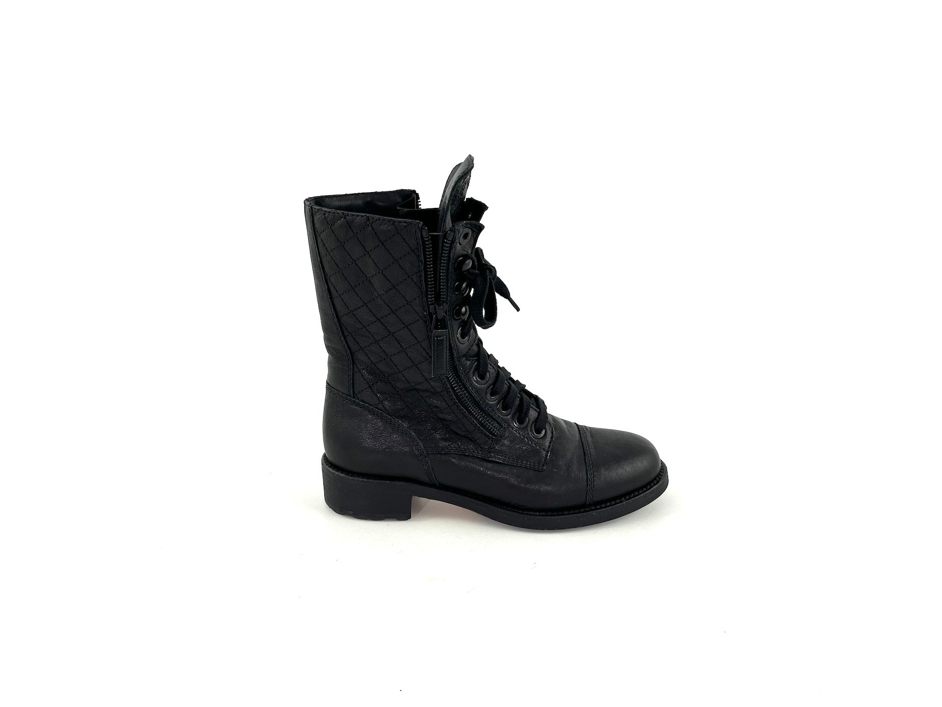 Chanel Black Quilted Leather Interlocking CC Logo Combat Boots 39 8 for Women