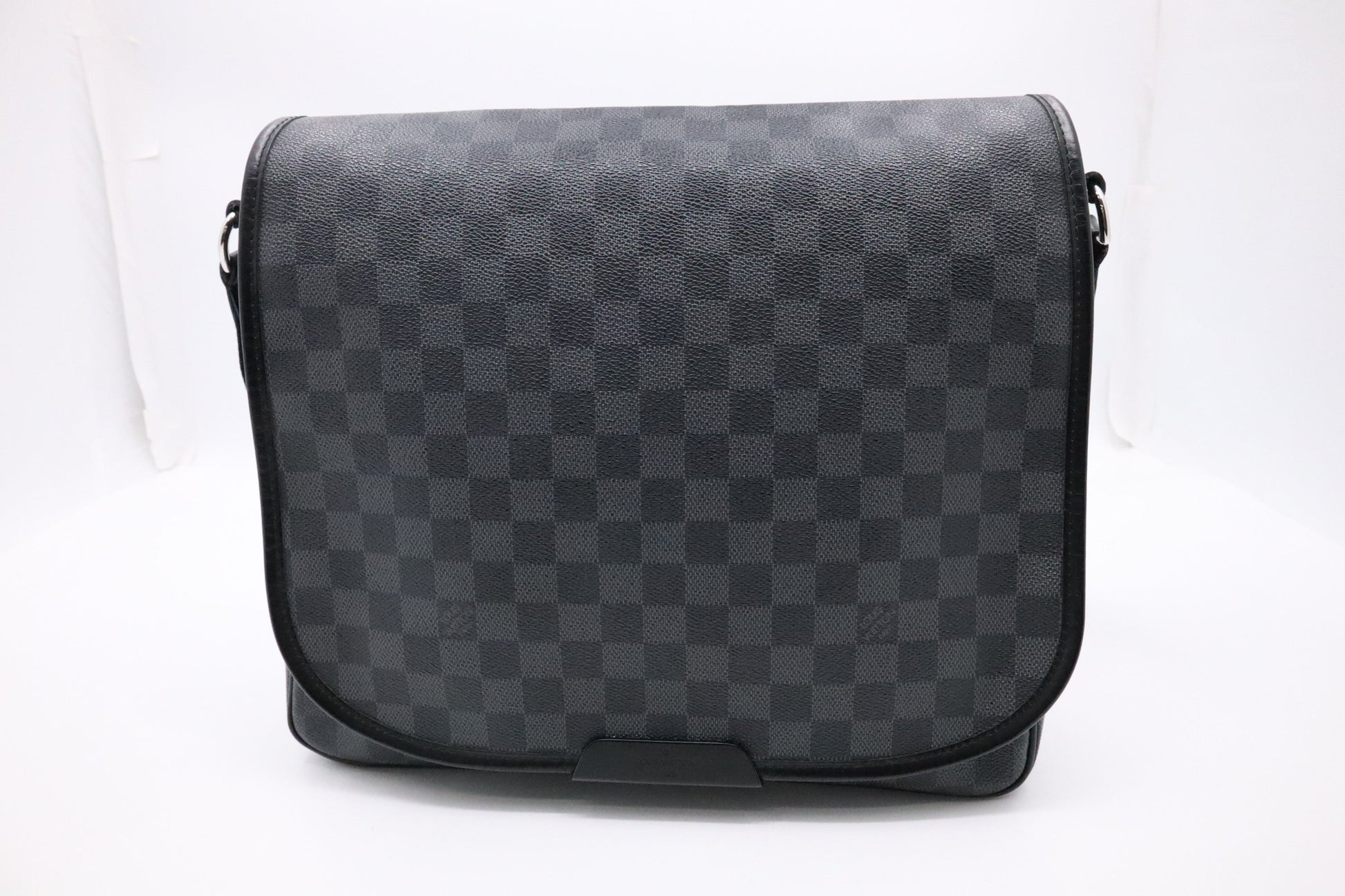 Louis Vuitton Daniel MM Graphite Damier Canvas Handbag