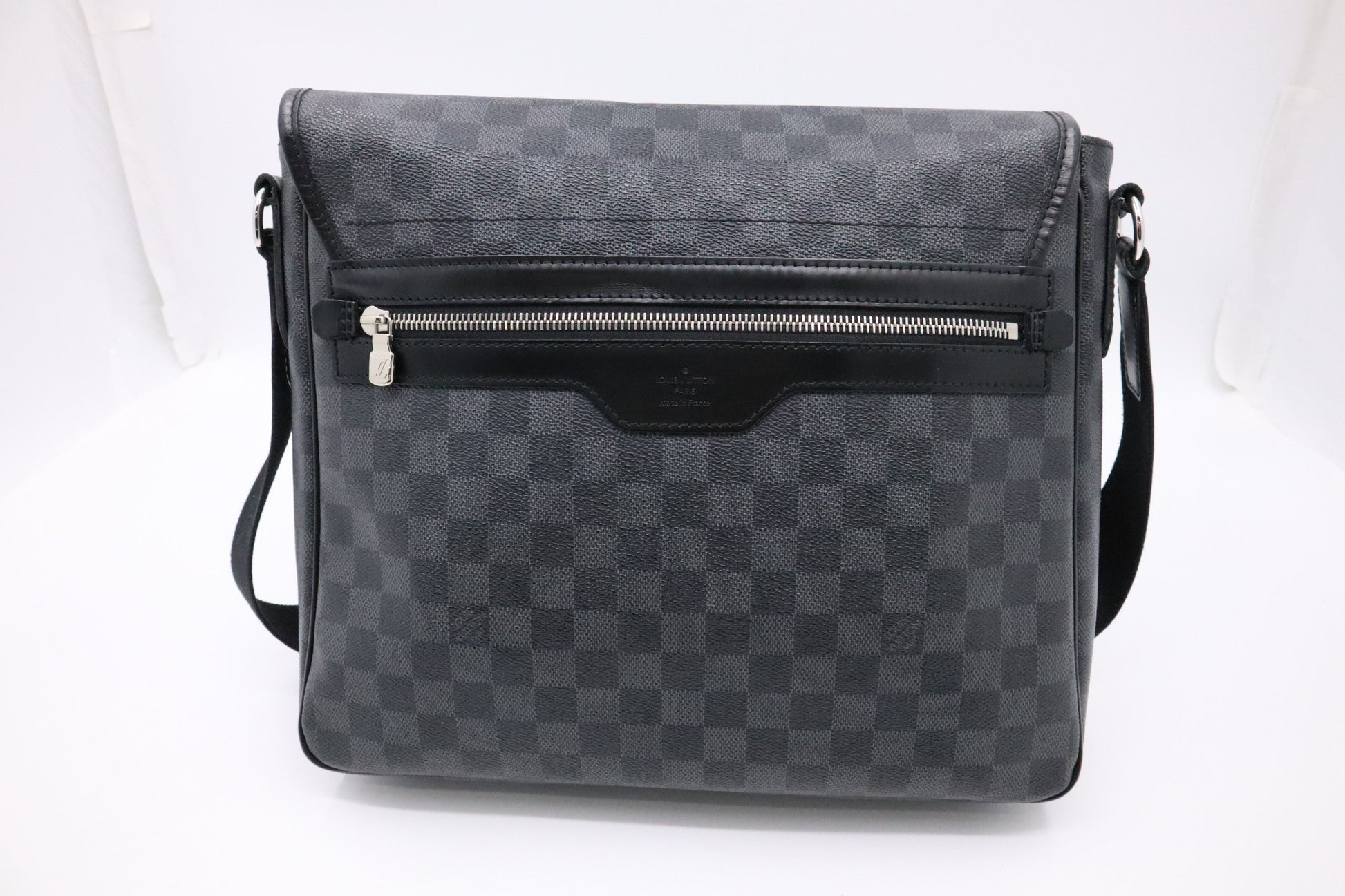 Louis Vuitton Daniel MM Graphite Damier Canvas Handbag