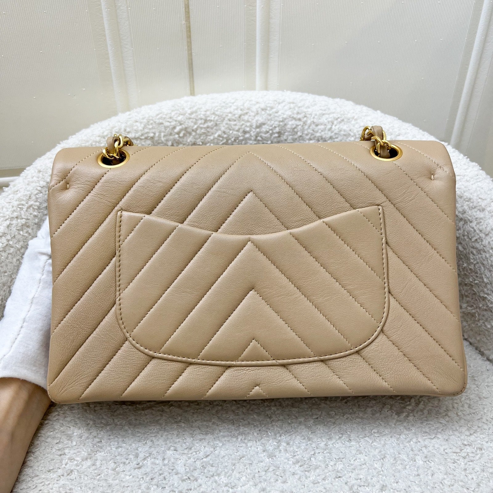 Chanel Medium Classic Flap Cf in Chevron Quilted Beige Lambskin and 24K Gold Plated Hw Handbag