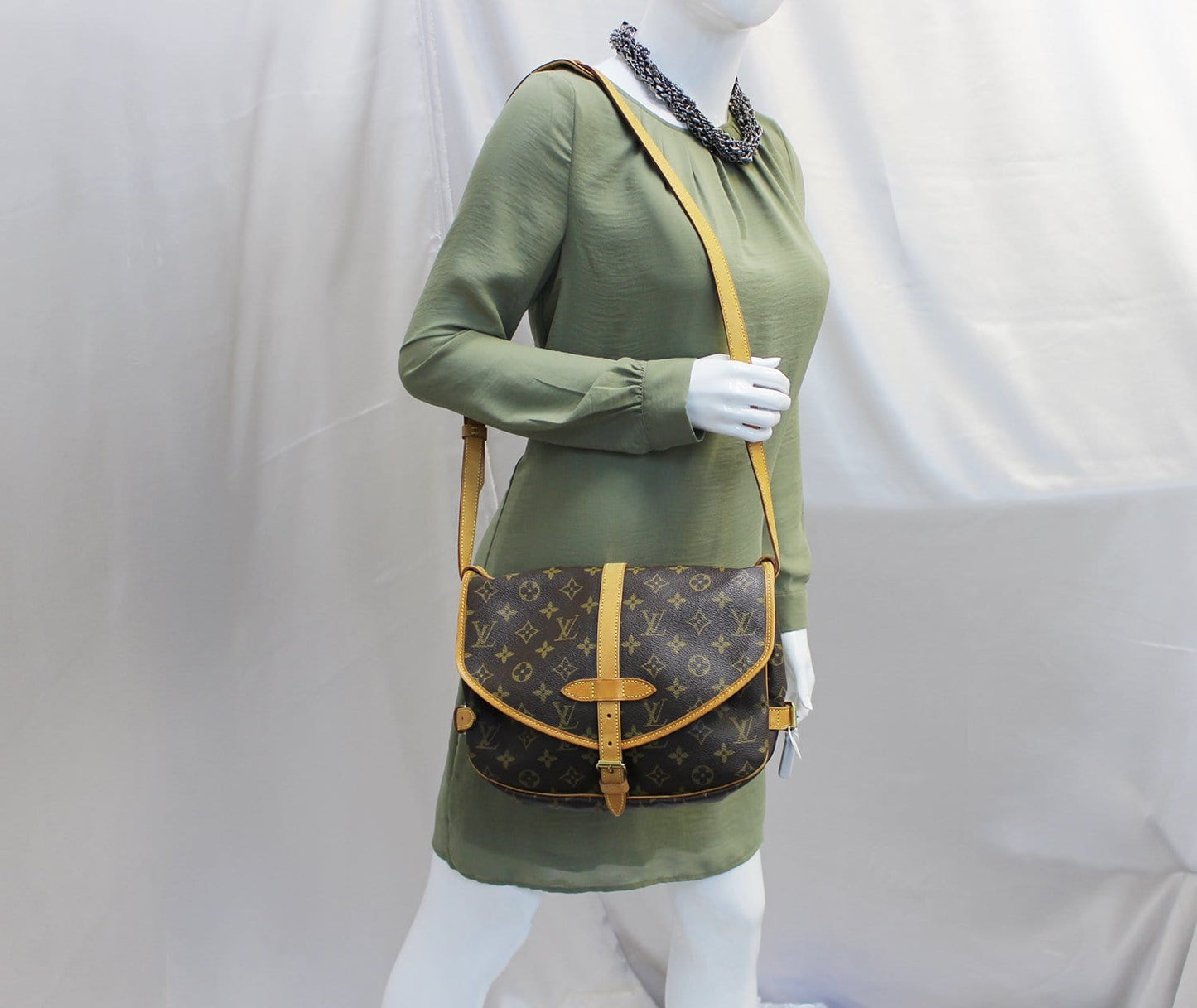 Louis Saumur Shoulder Bag Canvas Monogram