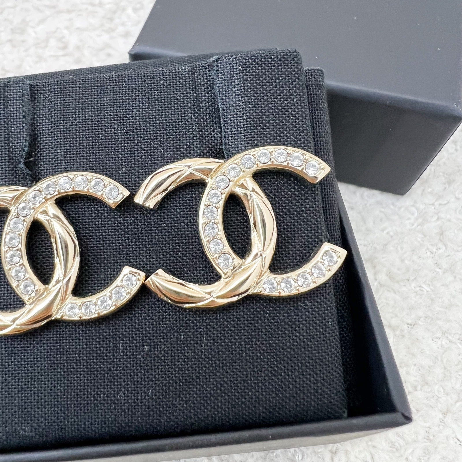 Chanel Medium CC Logo Earrings with Crystals in Lghw