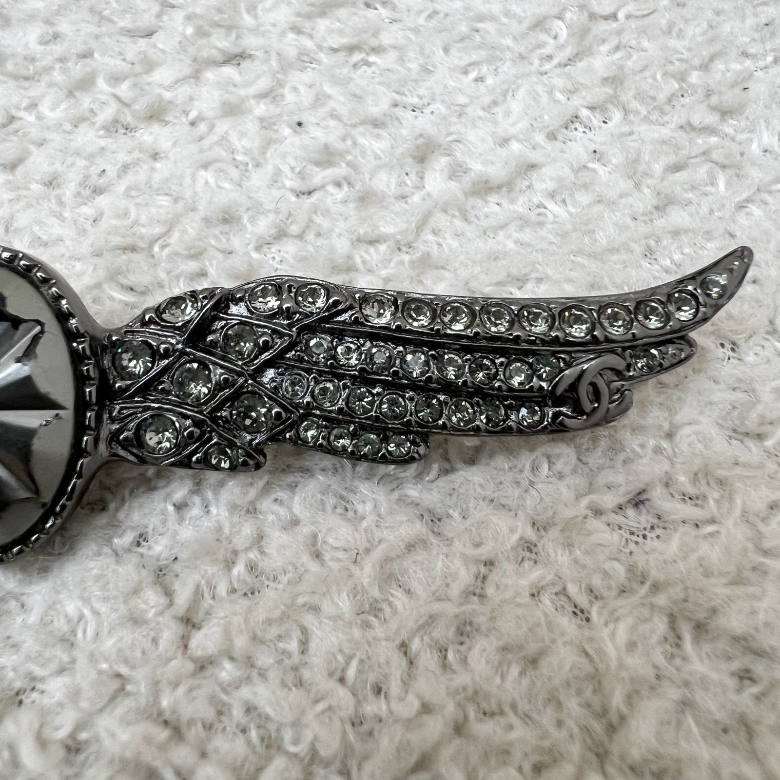 Chanel 16S Wings Brooch in Dark Gunmetal Hw