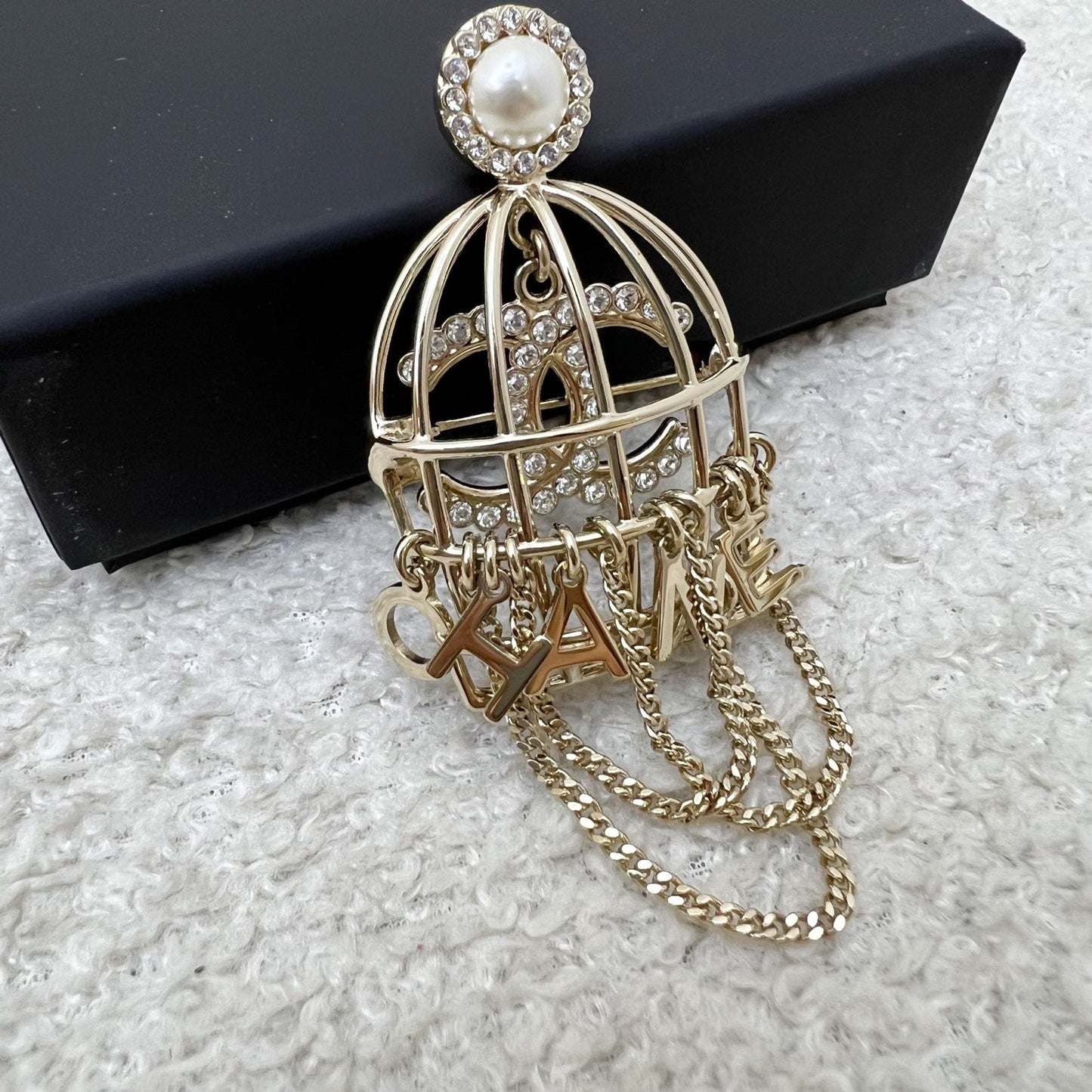 Chanel Classic CC Bird Cage Brooch in Light Gold Hw