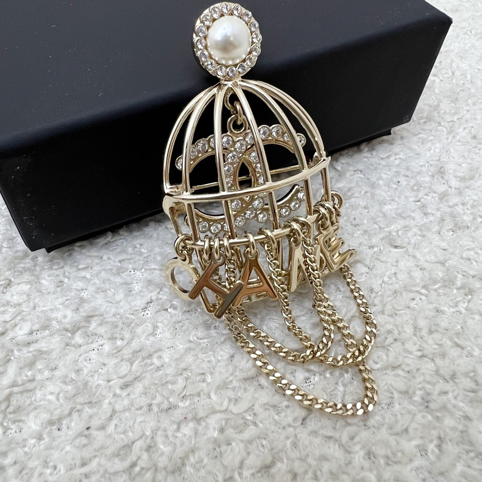 Chanel Classic CC Bird Cage Brooch in Light Gold Hw