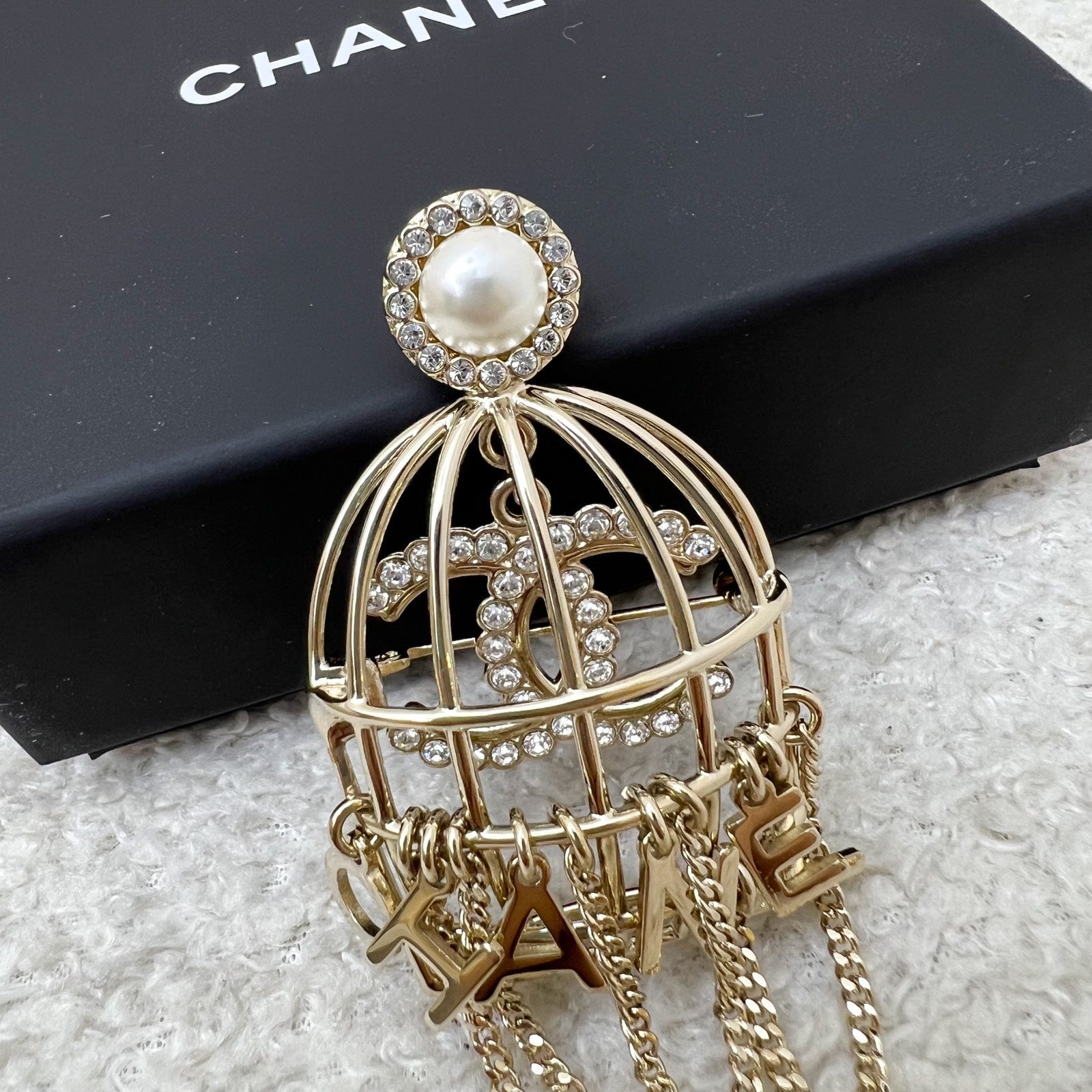 Chanel Classic CC Bird Cage Brooch in Light Gold Hw