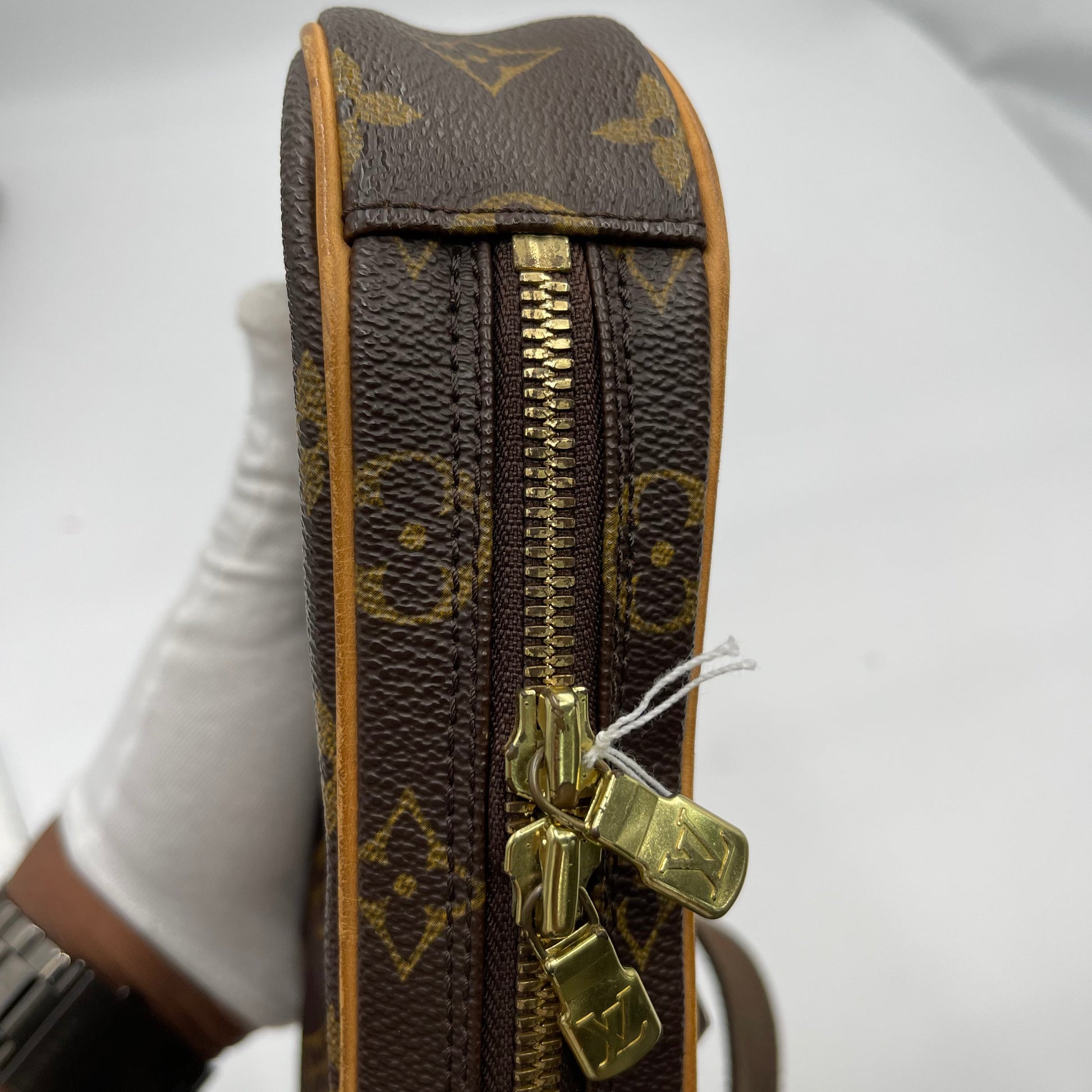 Louis Vuitton Waist Mono Damier Fashion Accessory