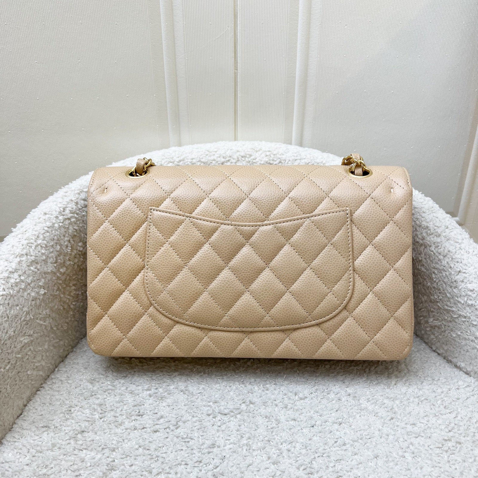 Chanel Medium Classic Flap Cf in Beige Caviar and Ghw Handbag