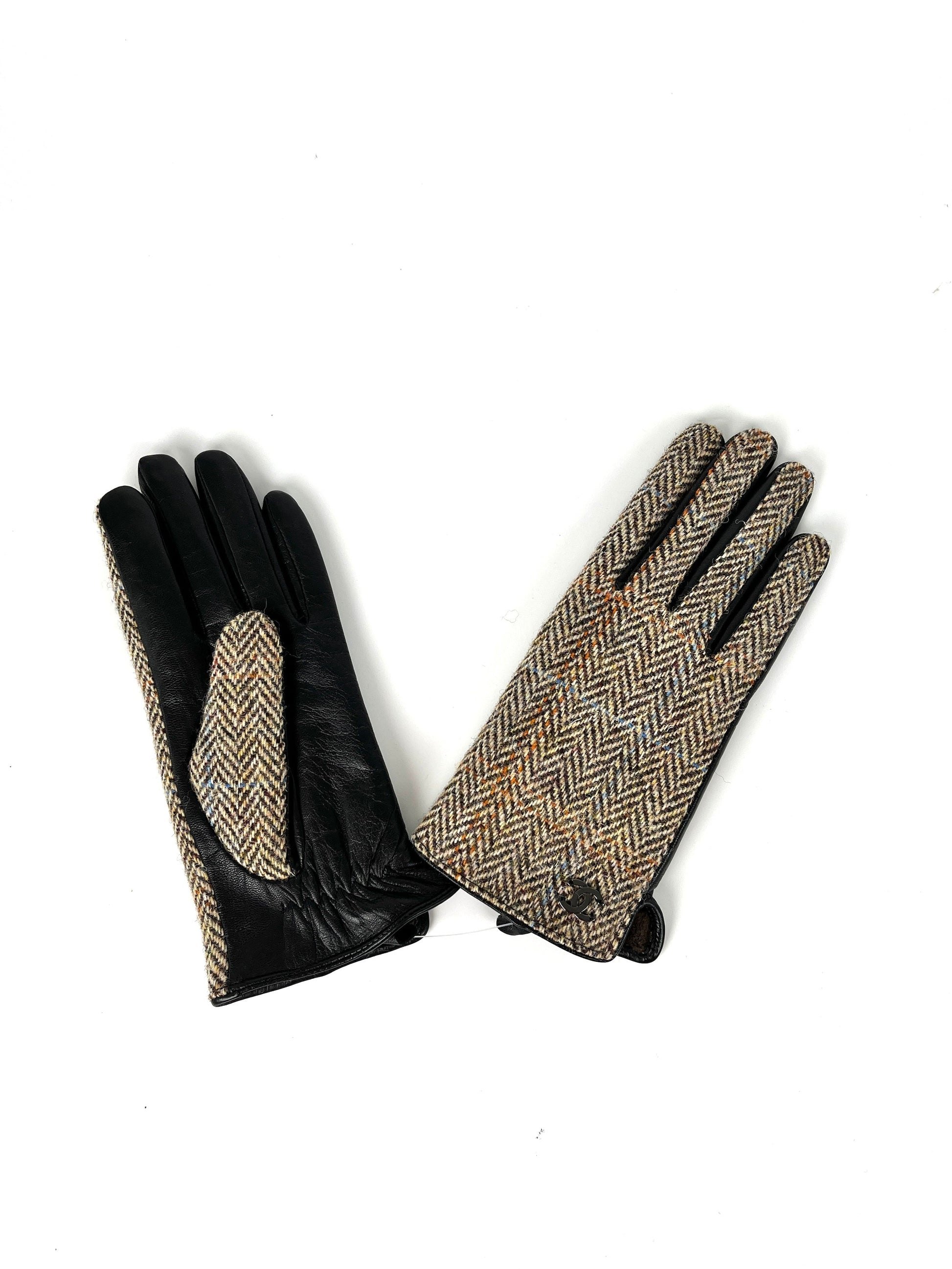 Chanel New CC Wool Leather Black Beige Gloves M Handbag