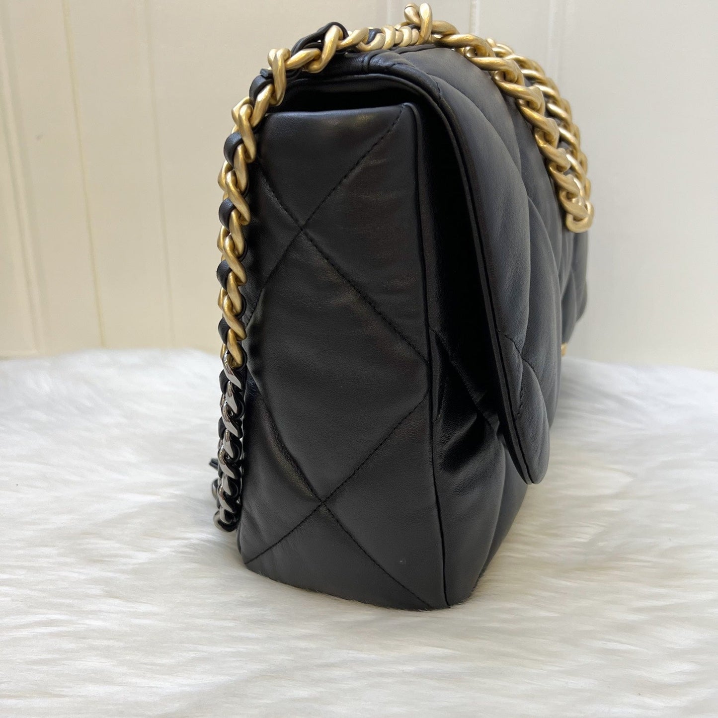 Chanel 19 Maxi Flap In Black Lambskin And 3-Tone Hw ( ) Bag