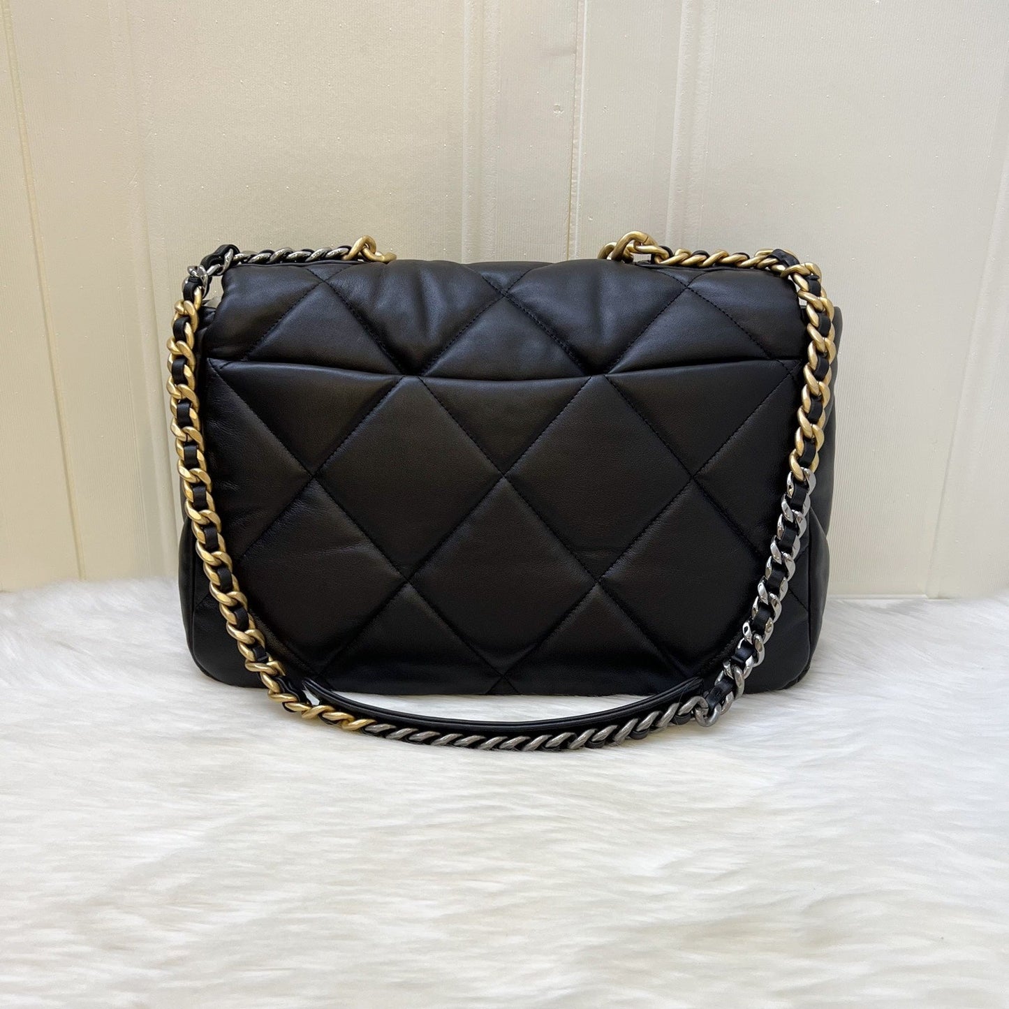 Chanel 19 Maxi Flap In Black Lambskin And 3-Tone Hw ( ) Bag
