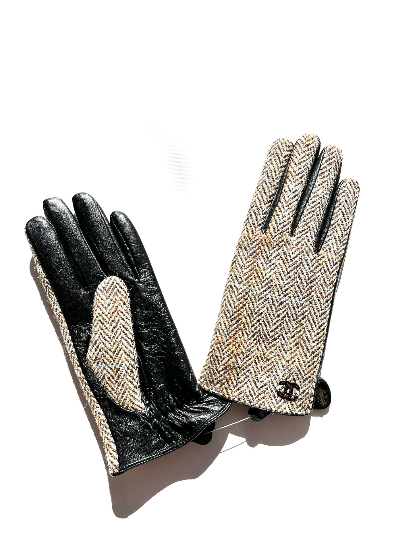 Chanel New CC Wool Leather Black Beige Gloves M Handbag