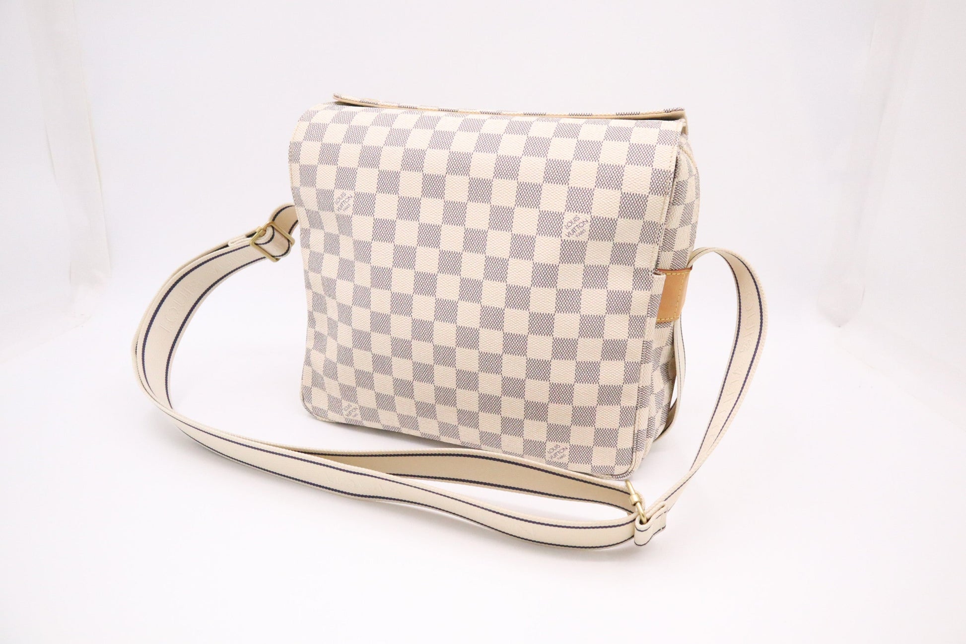 Louis Vuitton Naviglio Azur Damier Canvas Handbag Canvas 3
