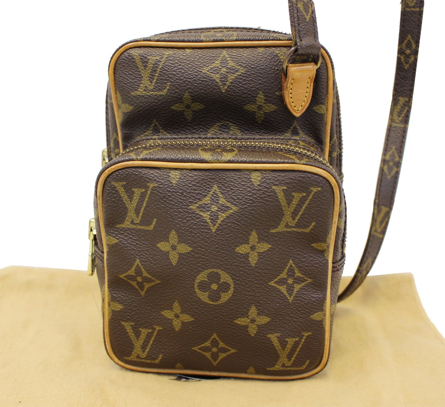 Louis Amazone Crossbody Bag Canvas Monogram