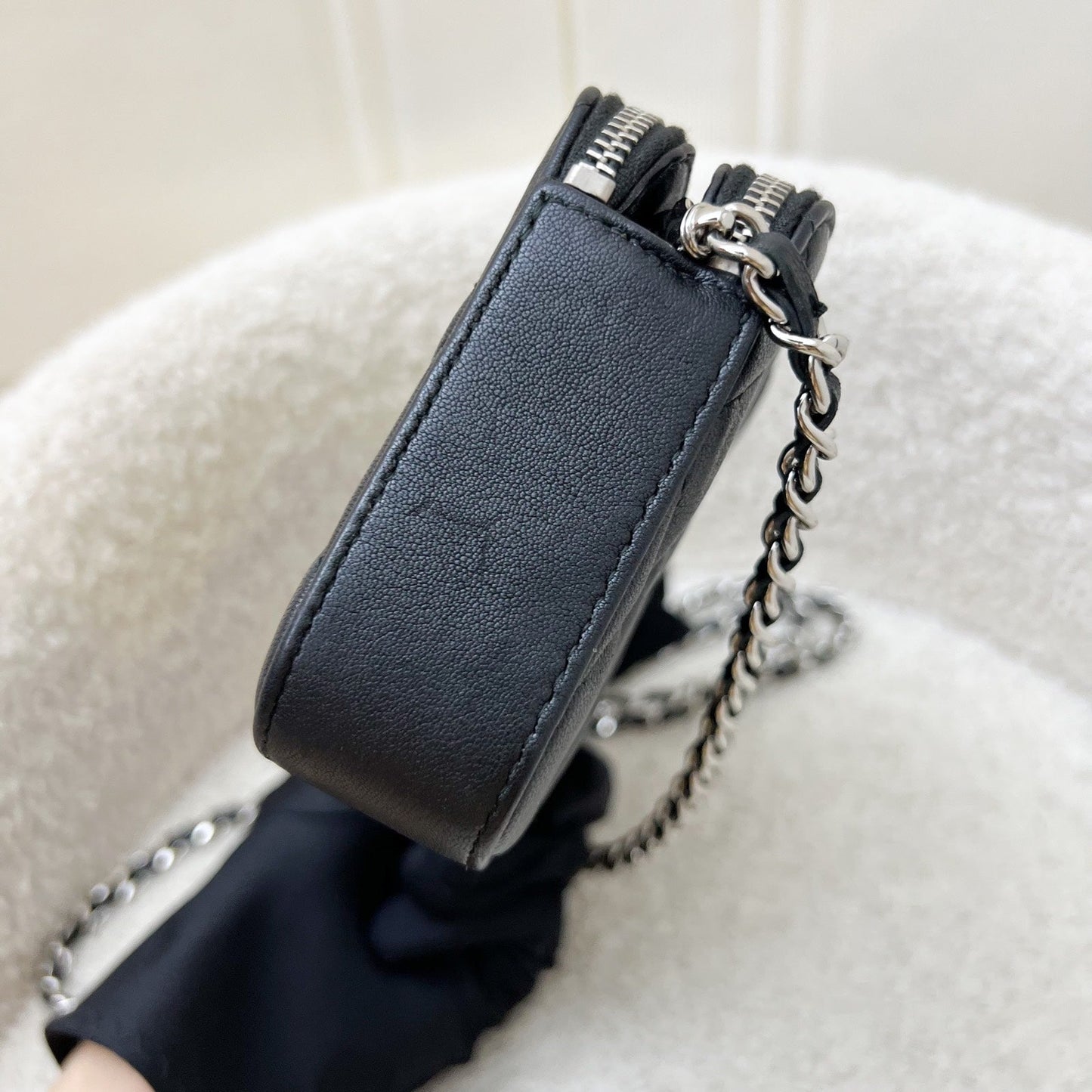 Chanel Seasonal Clutch with Chain in Black Leather and Shw