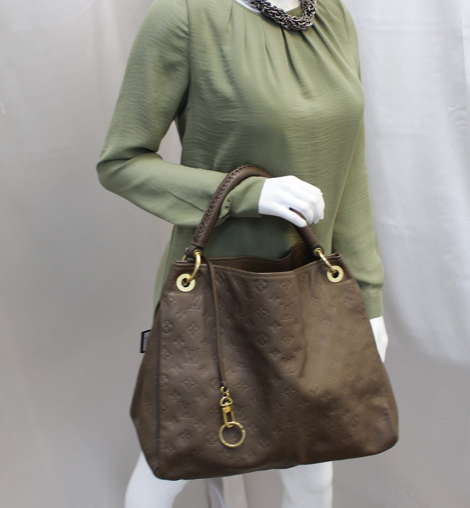 Louis Artsy Mm Empreinte Terre Shoulder Bag Leather