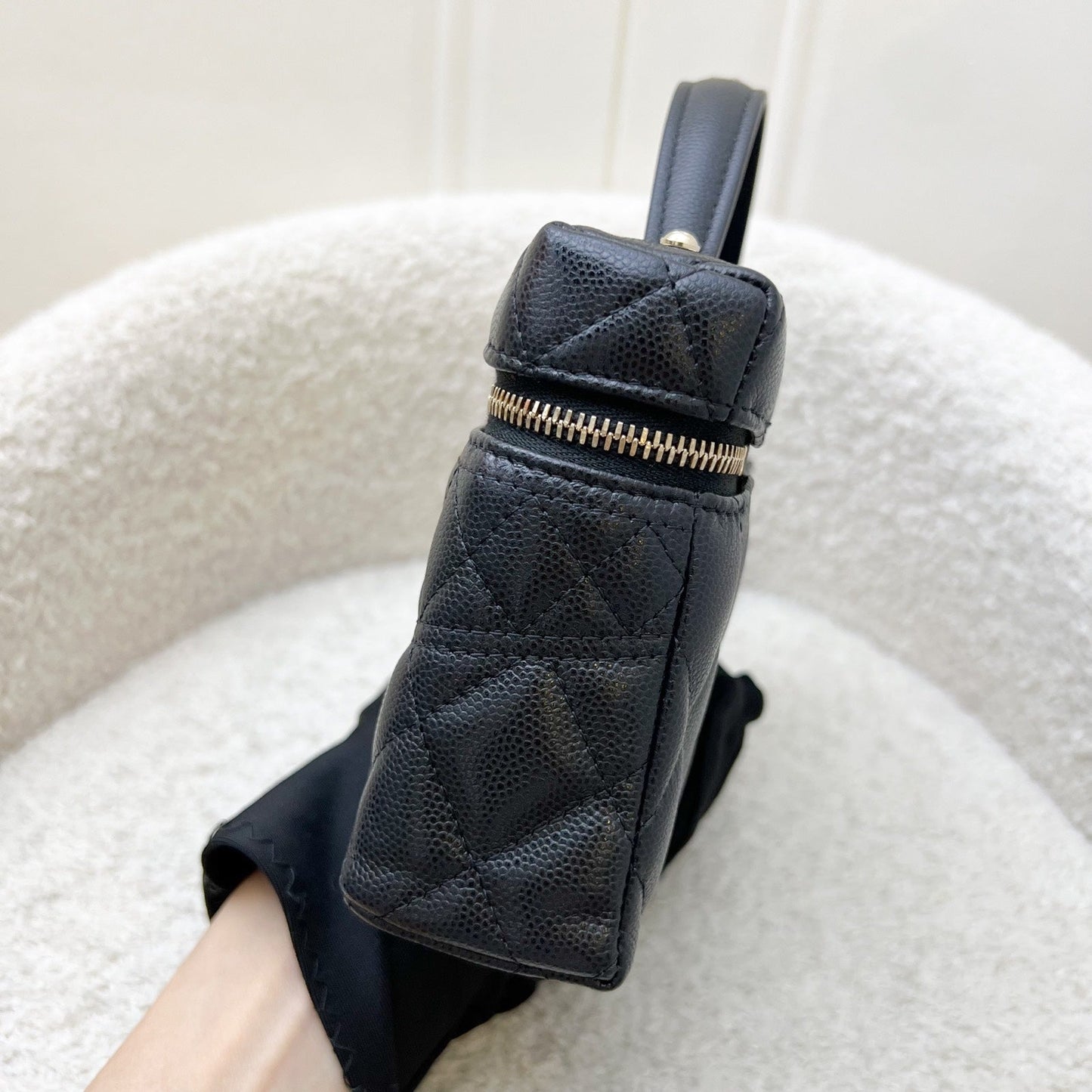 [Brand New - Local Full Set - Nov 2025] Chanel 26C Vanity / Clutch with Chain (LP Style Bag) in Black Caviar and LGHW