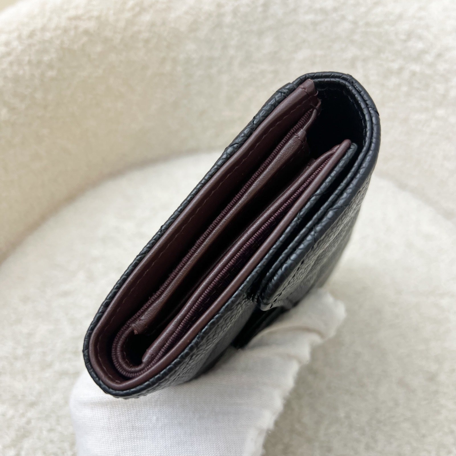 Chanel Classic Medium Trifold Wallet in Black Caviar and Shw Handbag